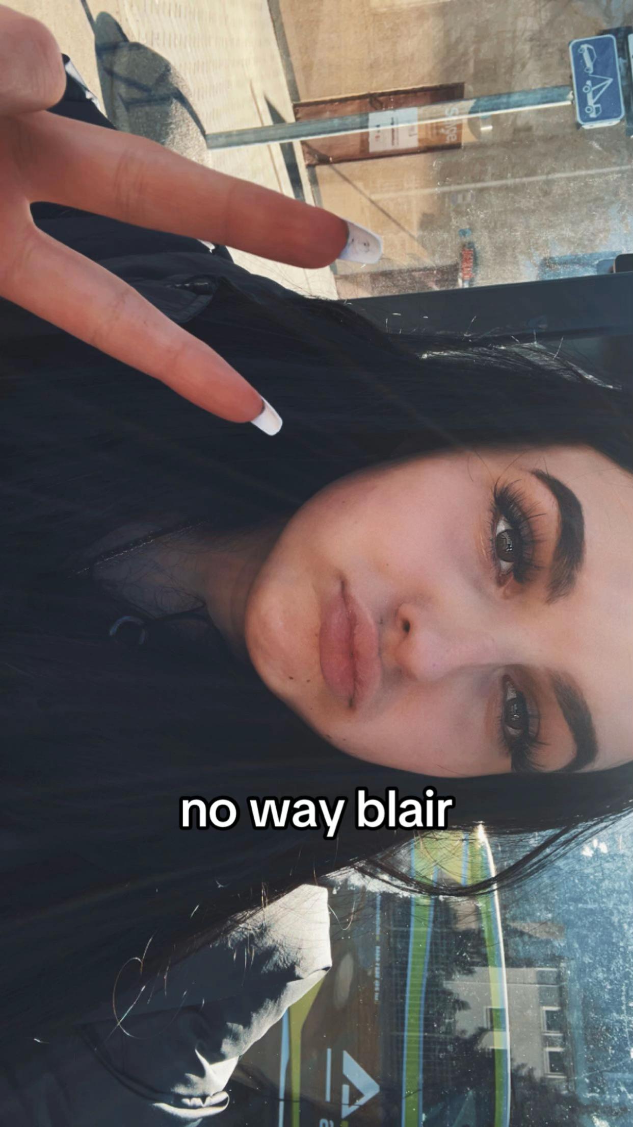 @𝑺𝒂𝒓𝒂🌸