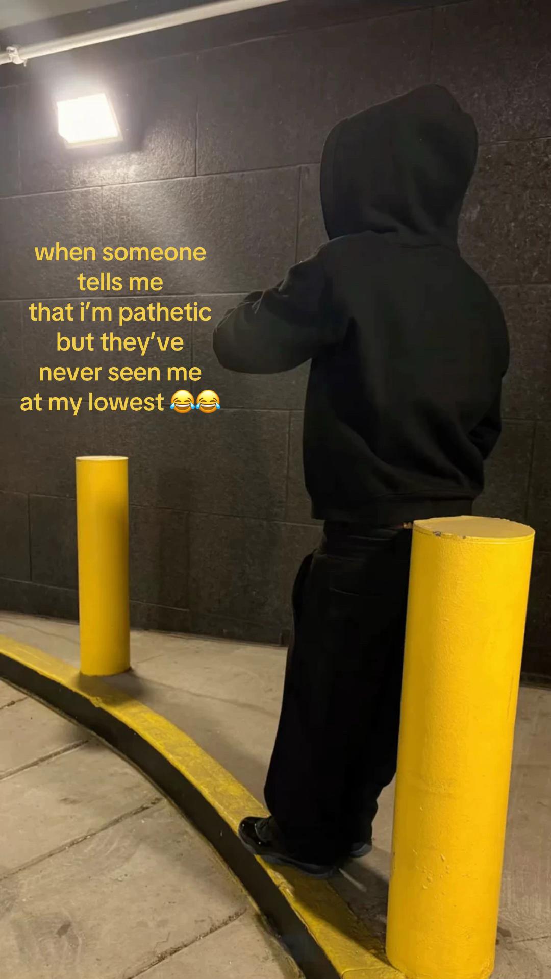 @๐๐พ๐๐