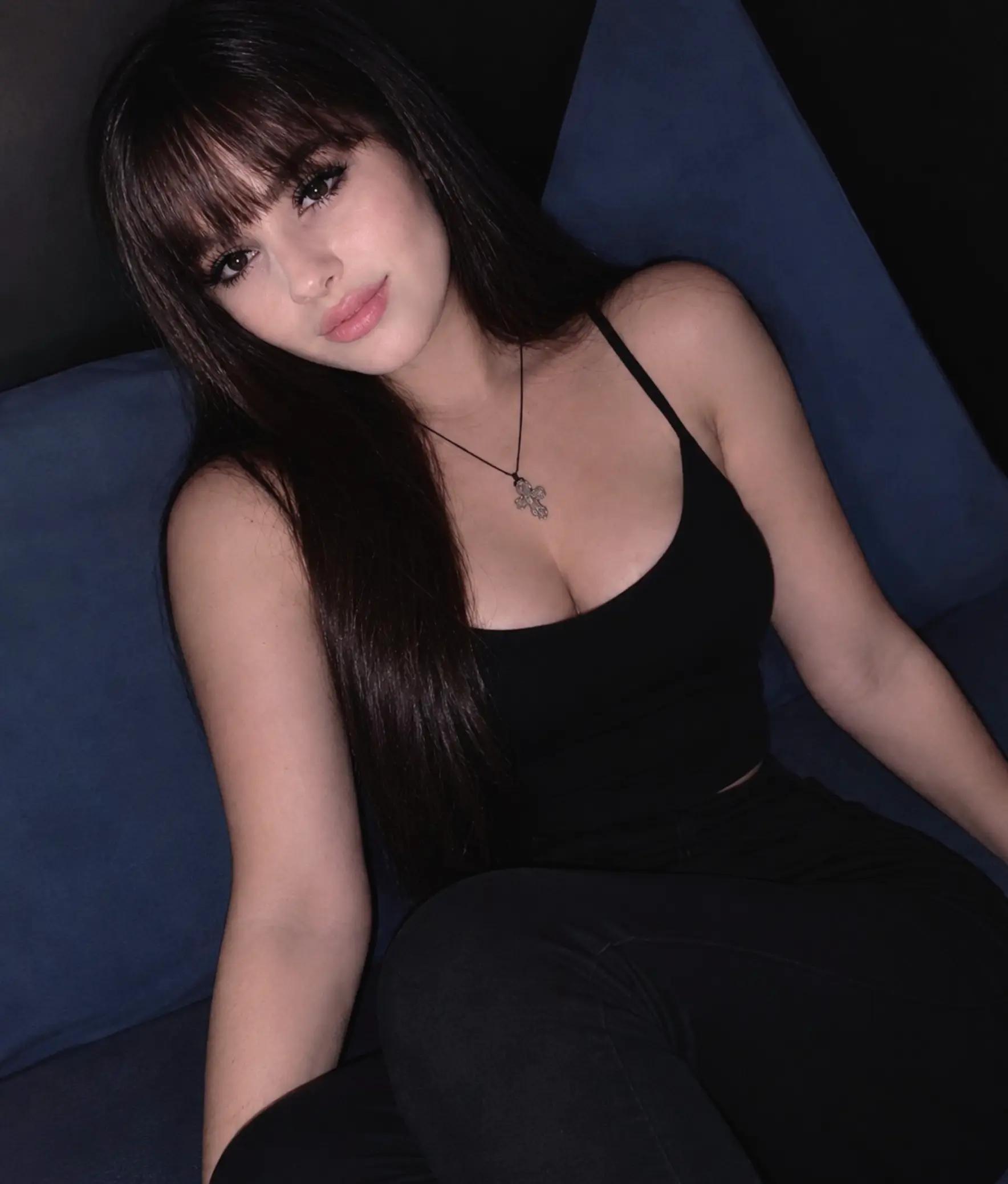 @🎭Madalina Elena🎭