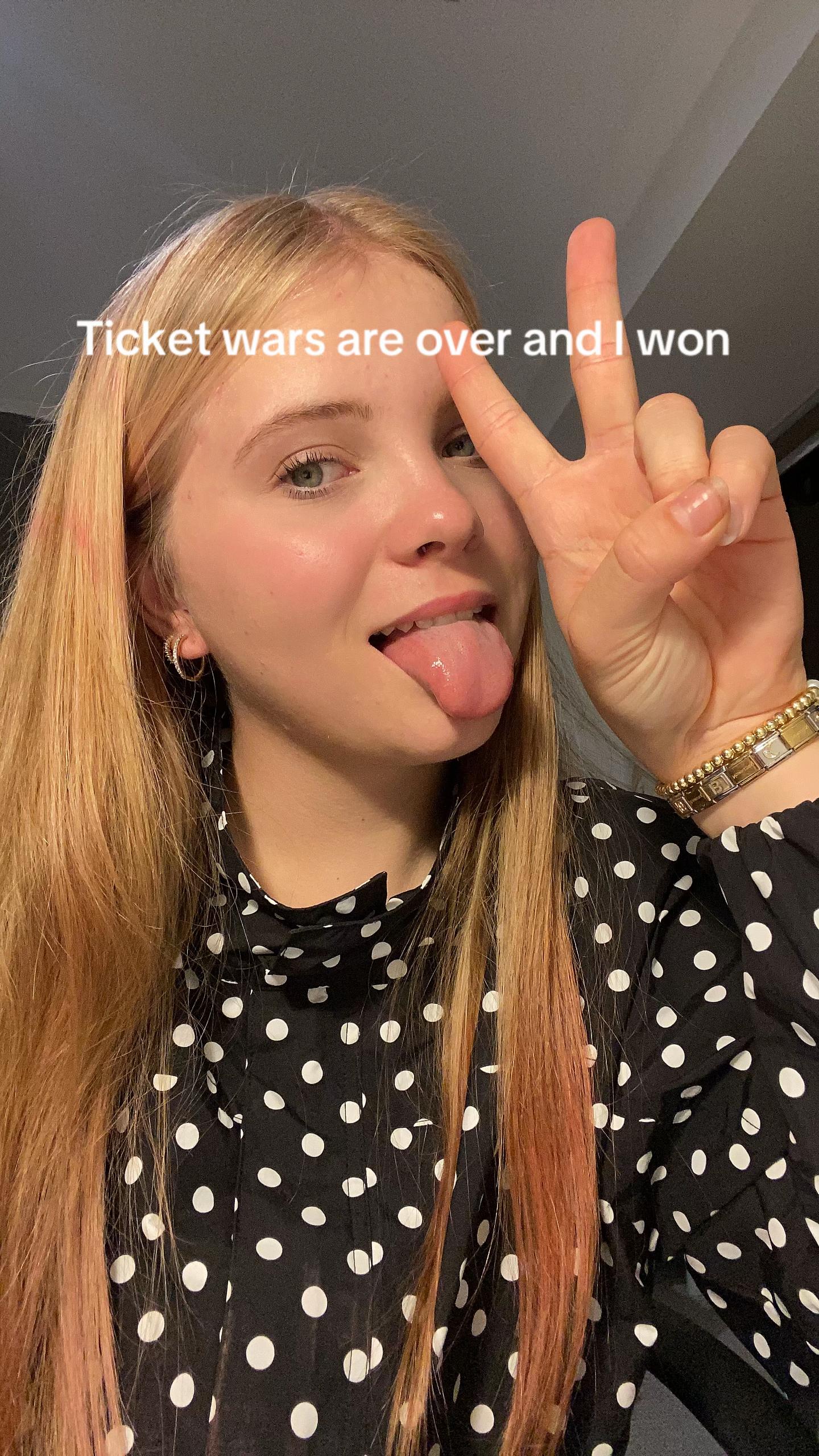 @baileyyy_maxine