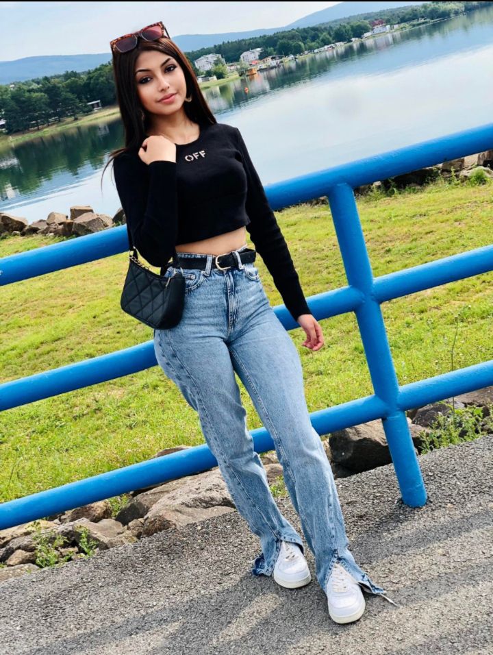 @🥀Lāūrā👑🥀