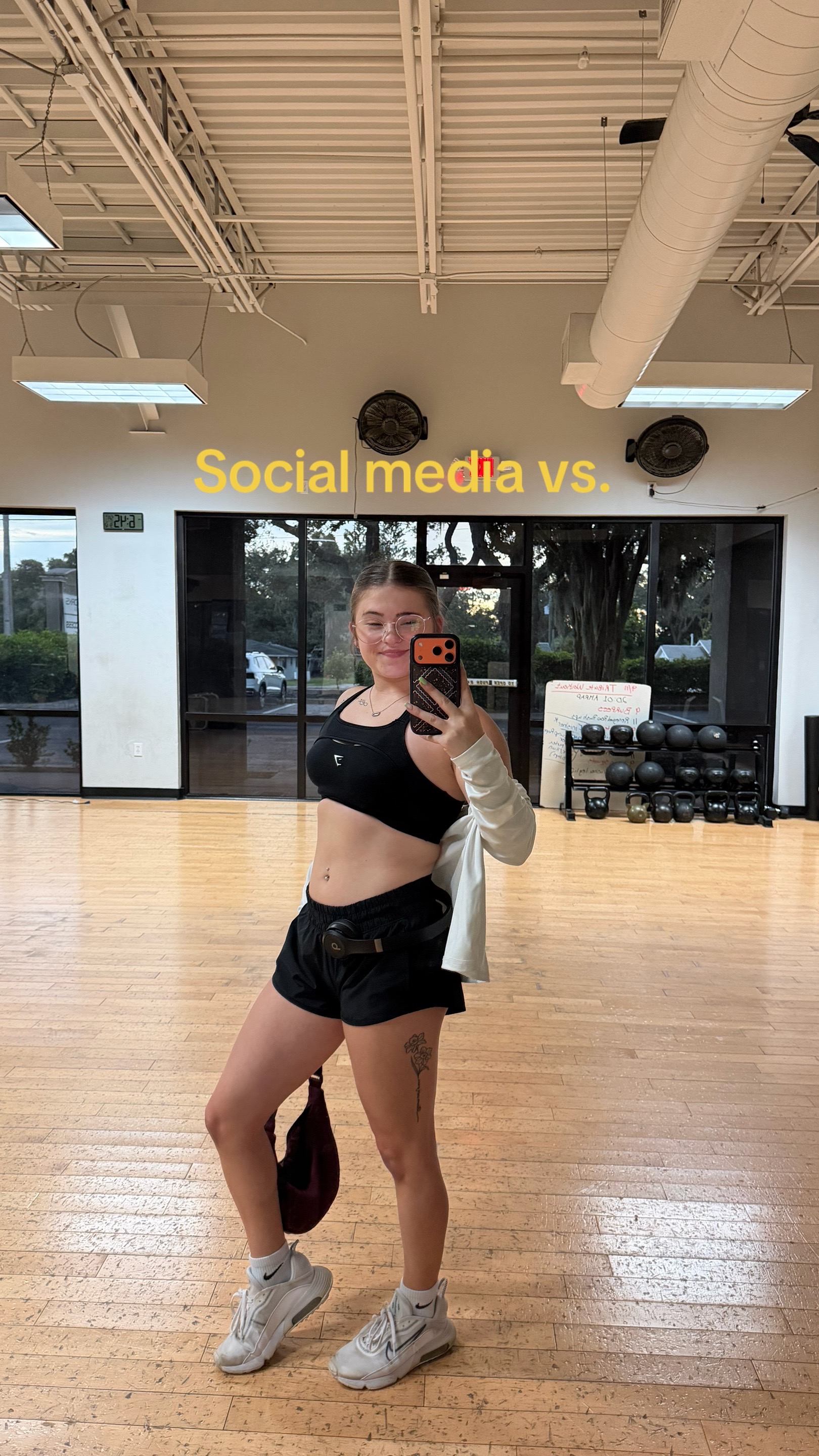 @Itsraynaitspouring