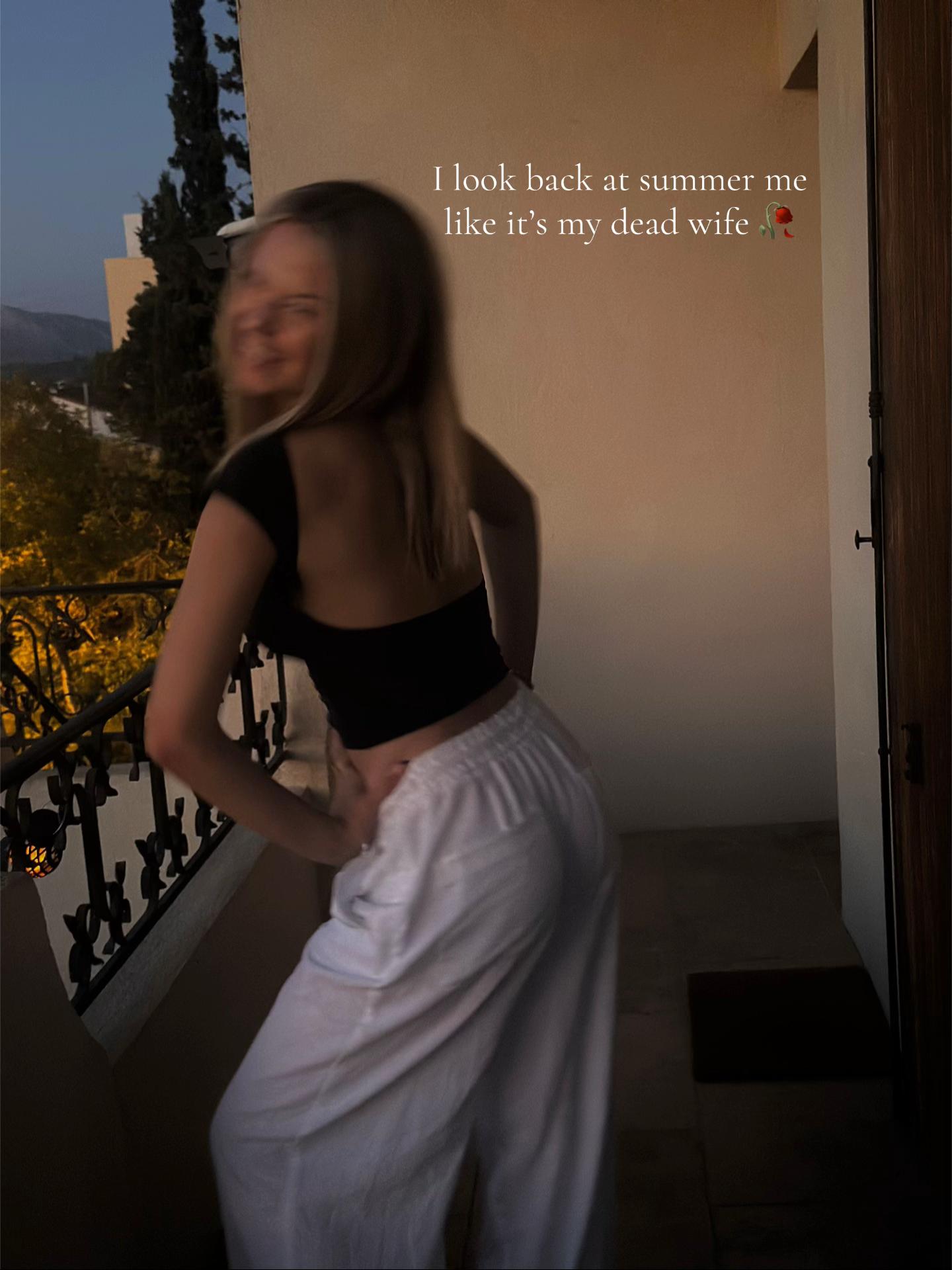 @𝓛𝓸𝓾𝓲𝓼𝓮
