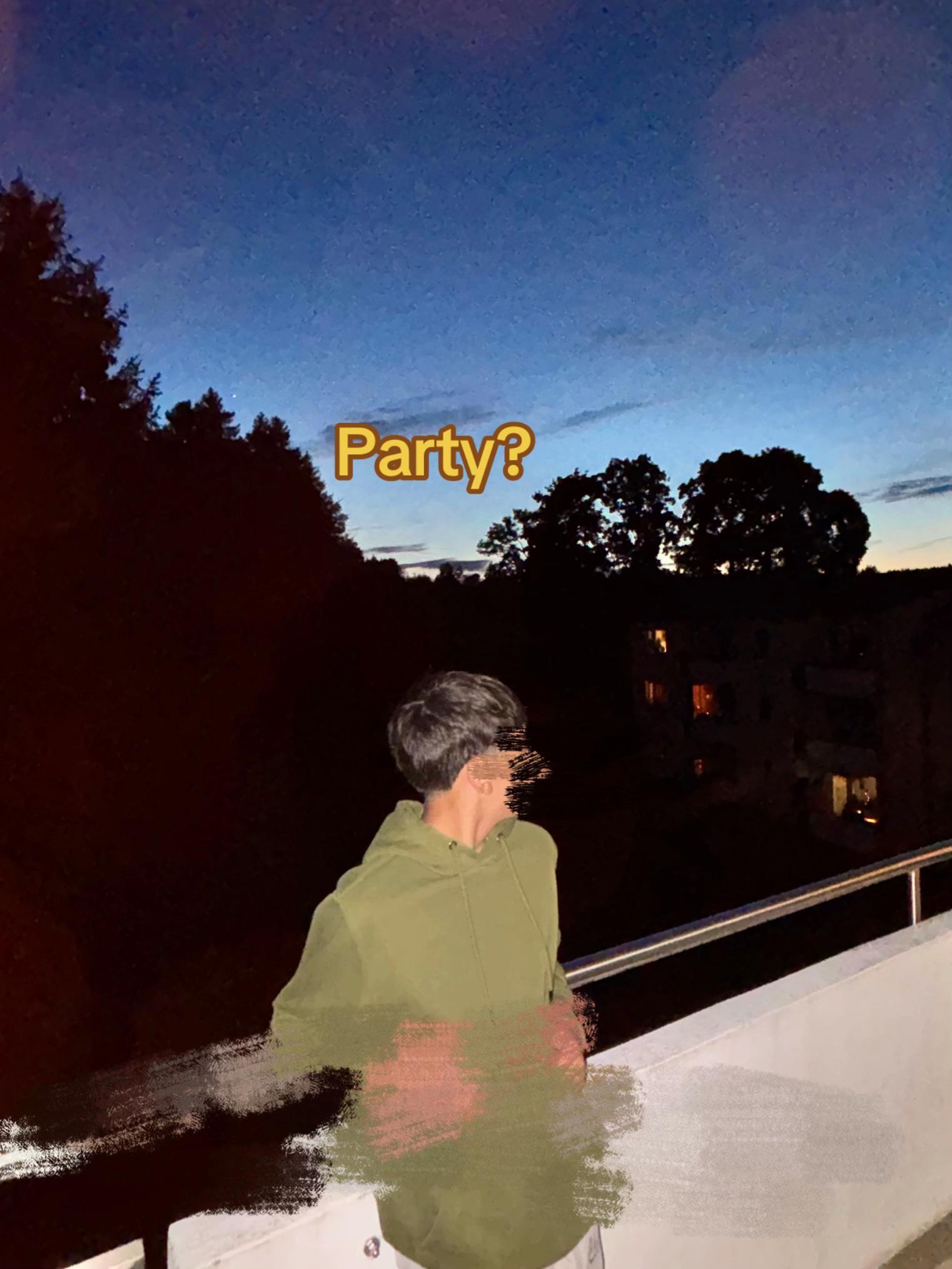 @⃟