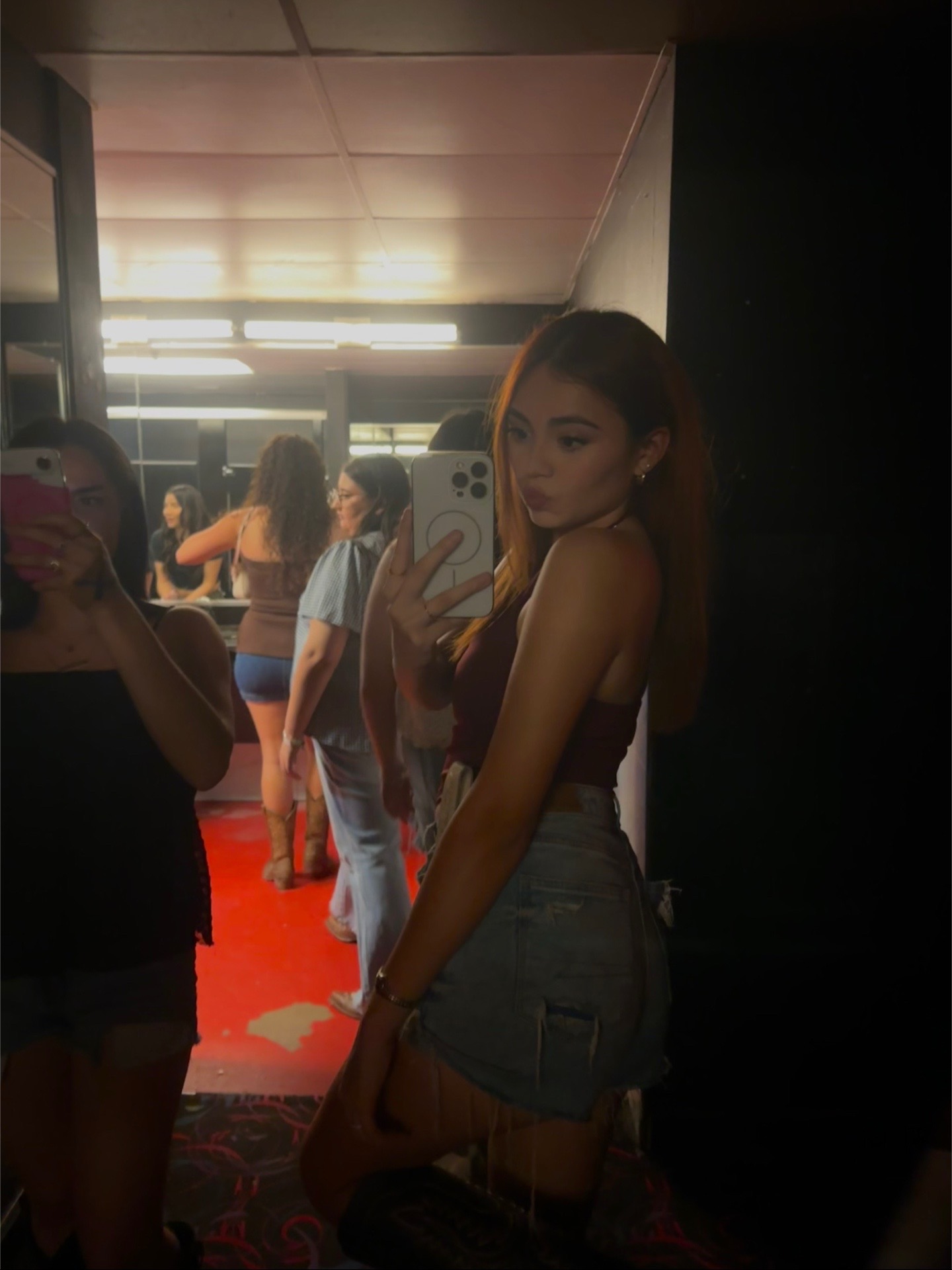 @bella