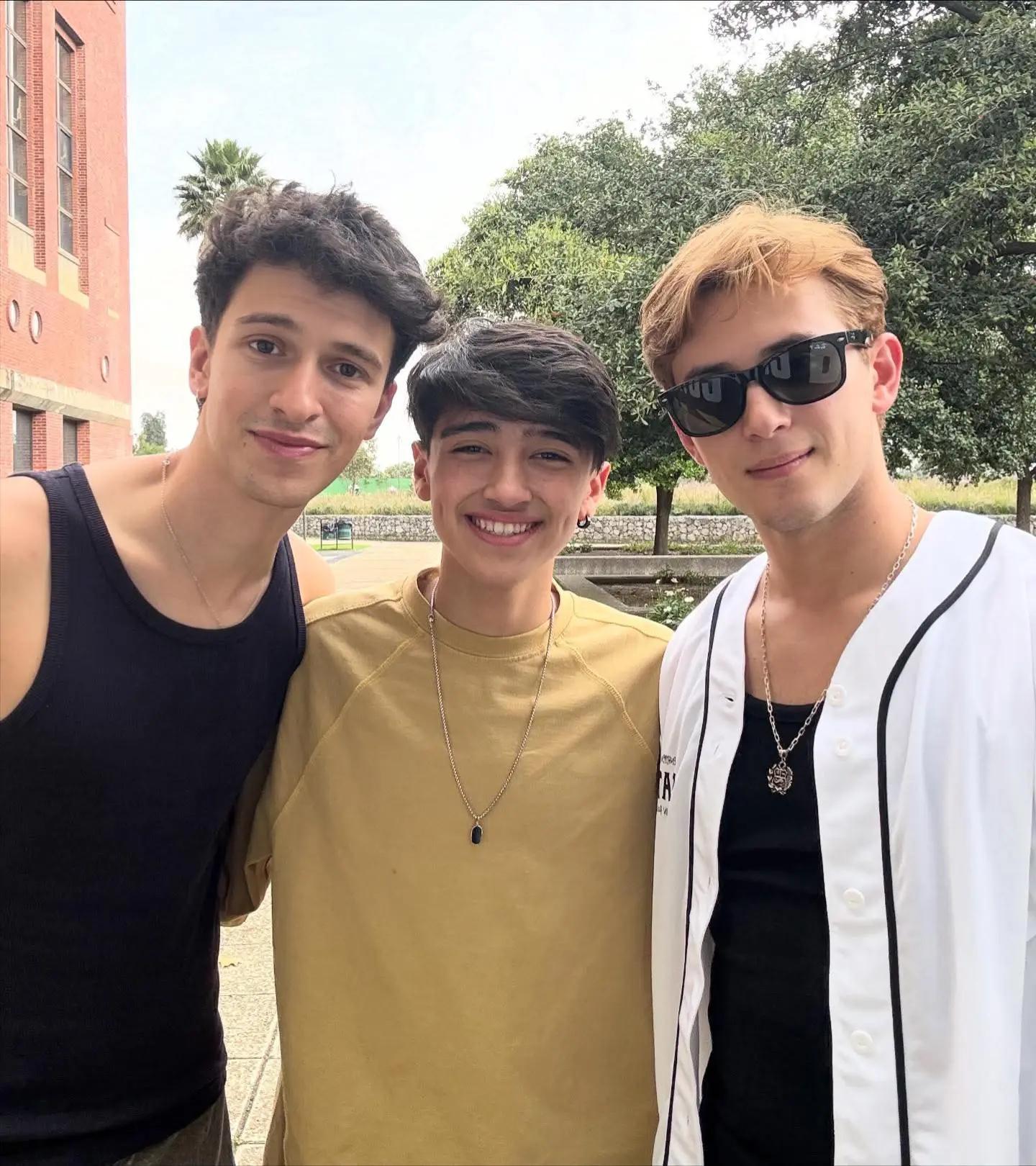 @Santos Bravoss Fan Acc :)