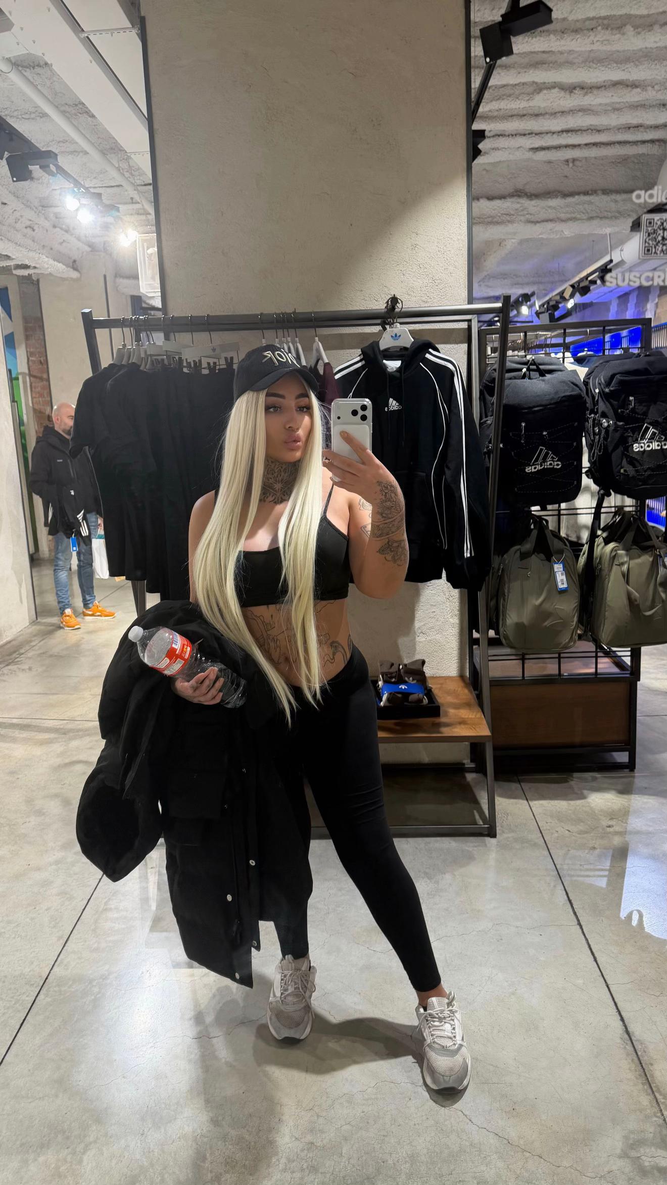 @Yolii