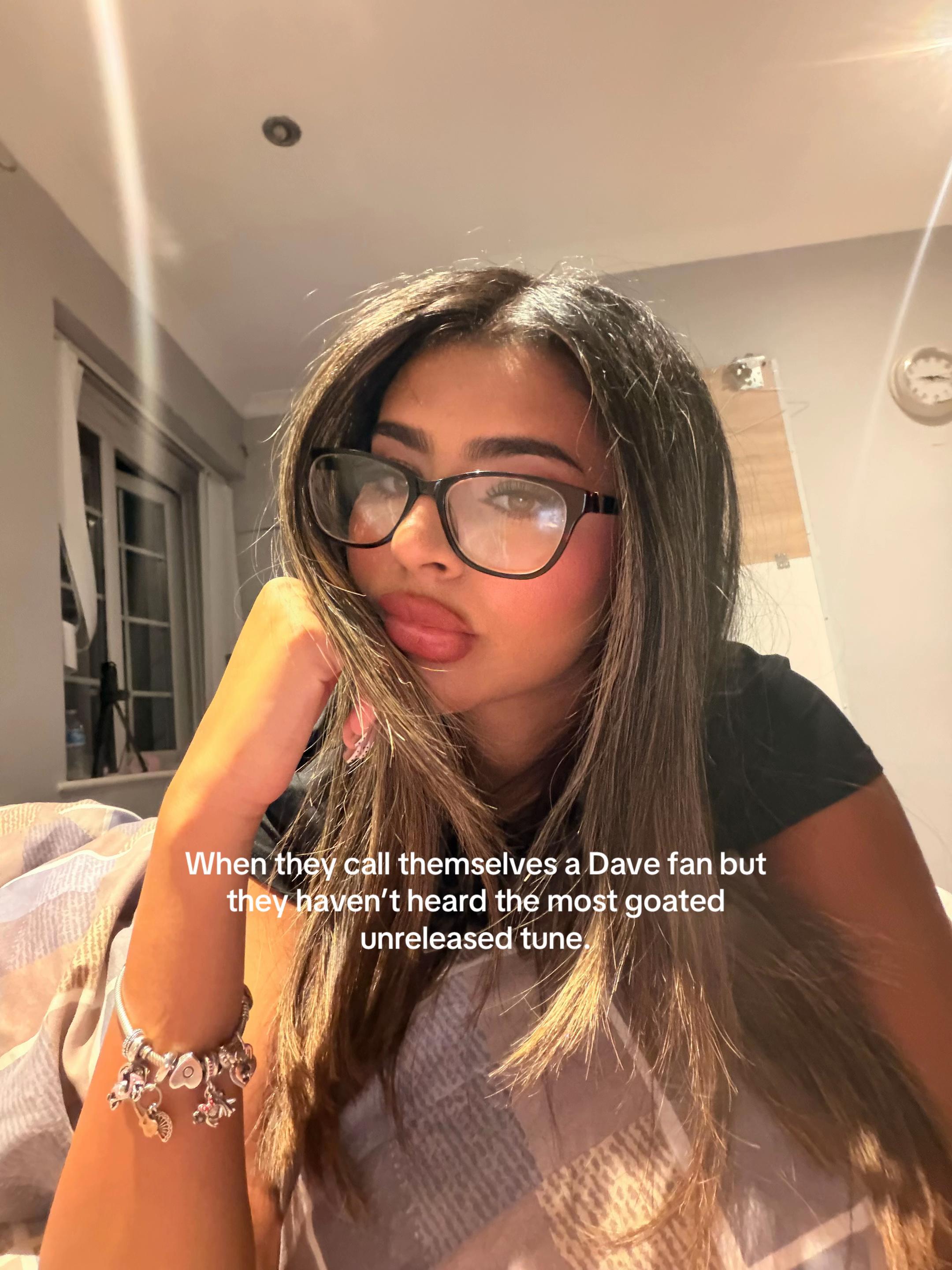 @Sana K🦄