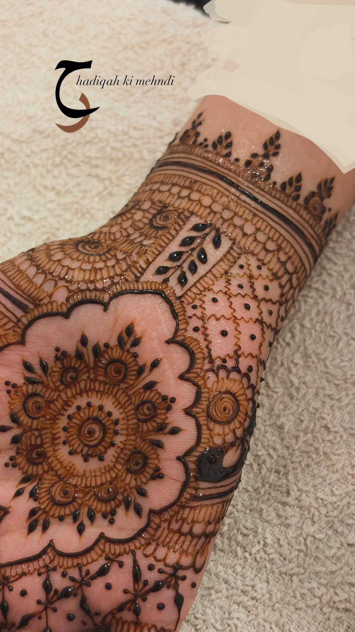 @BIRMINGHAM HENNA ARTIST