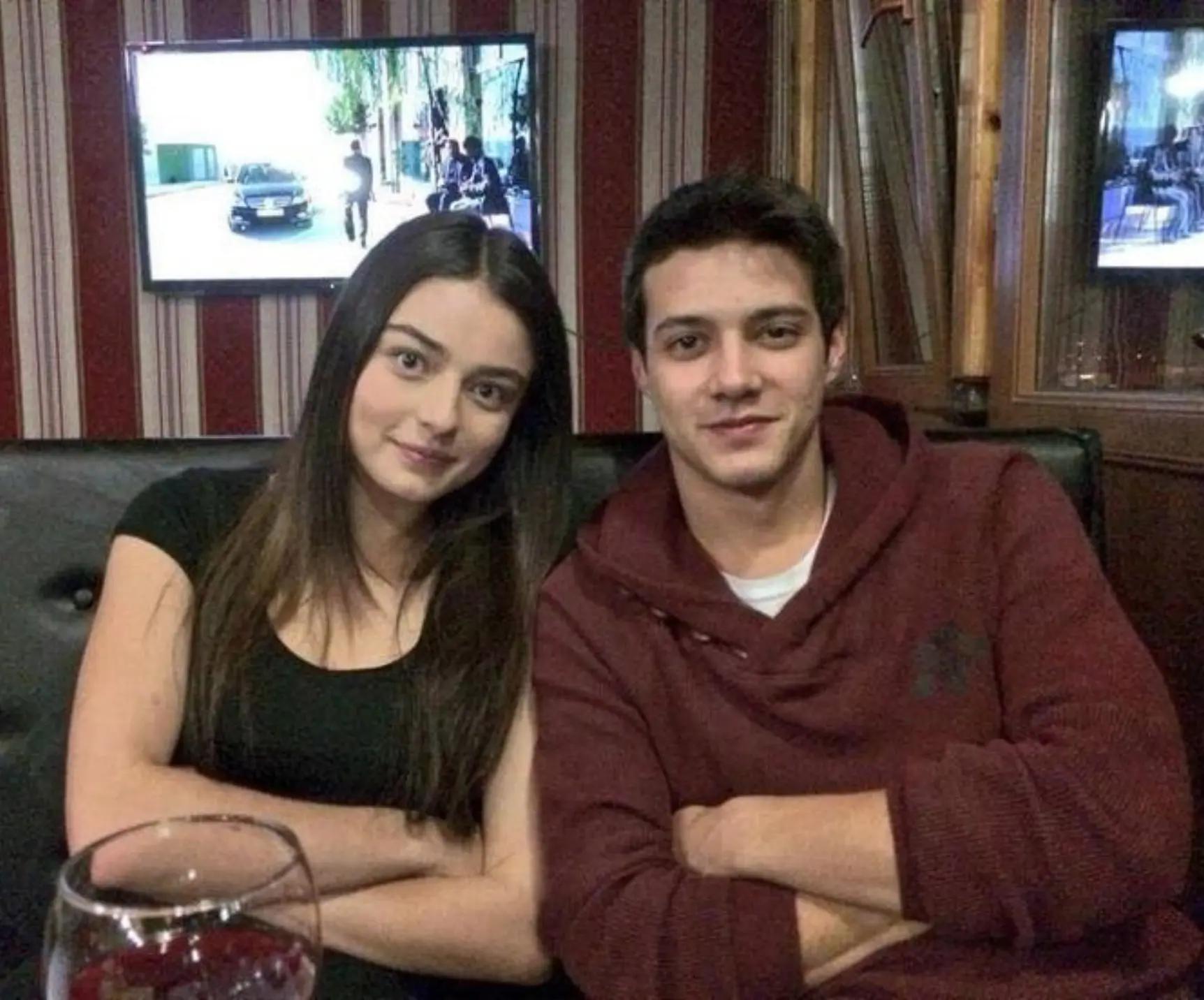 @MuhtemelAşk &bull; halef