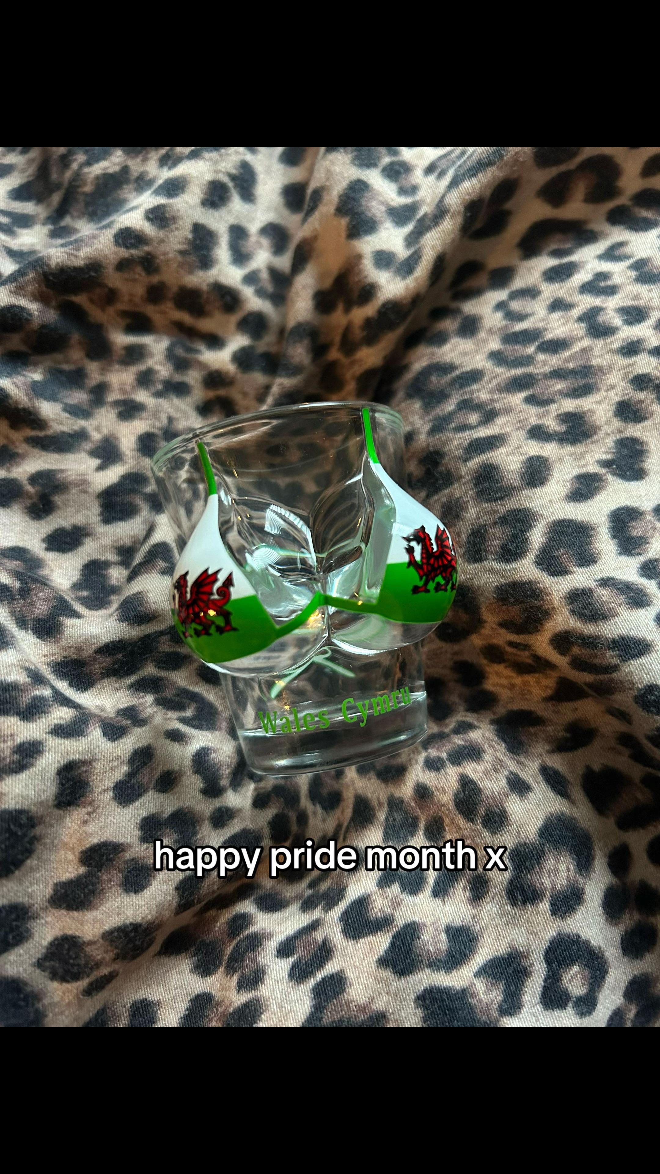 @Em
