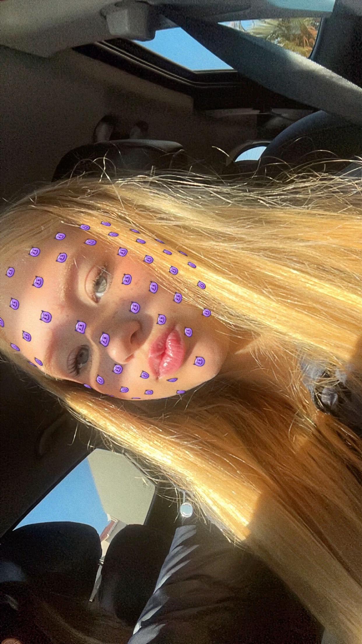 @😉