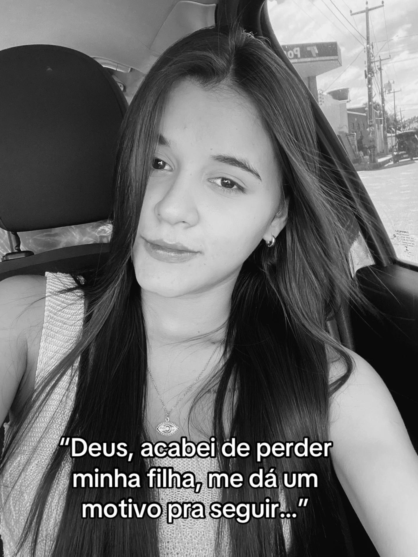 @leticiacard___