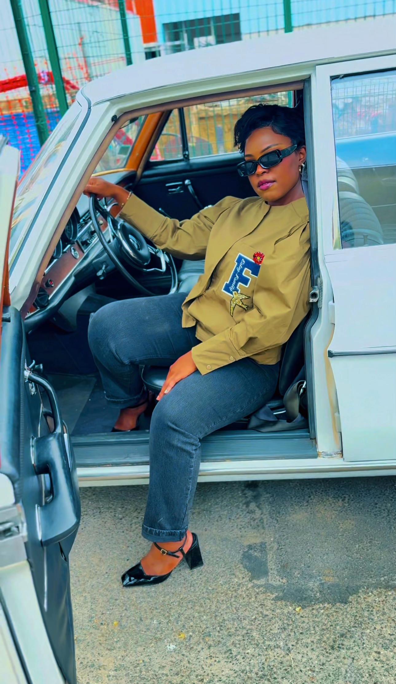 @Eunice Obi Officiel