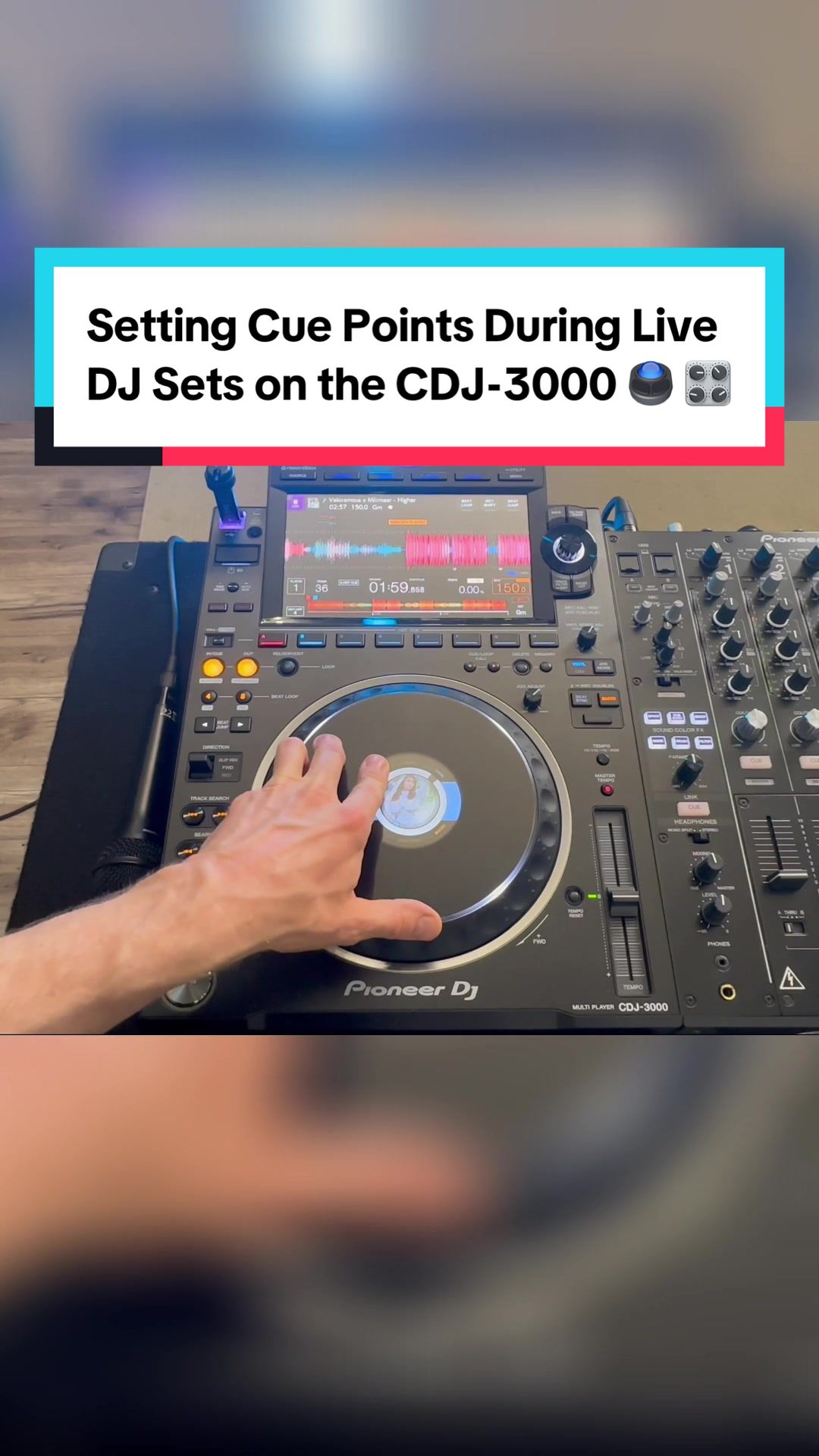 @Valoramous (DJ/Producer)