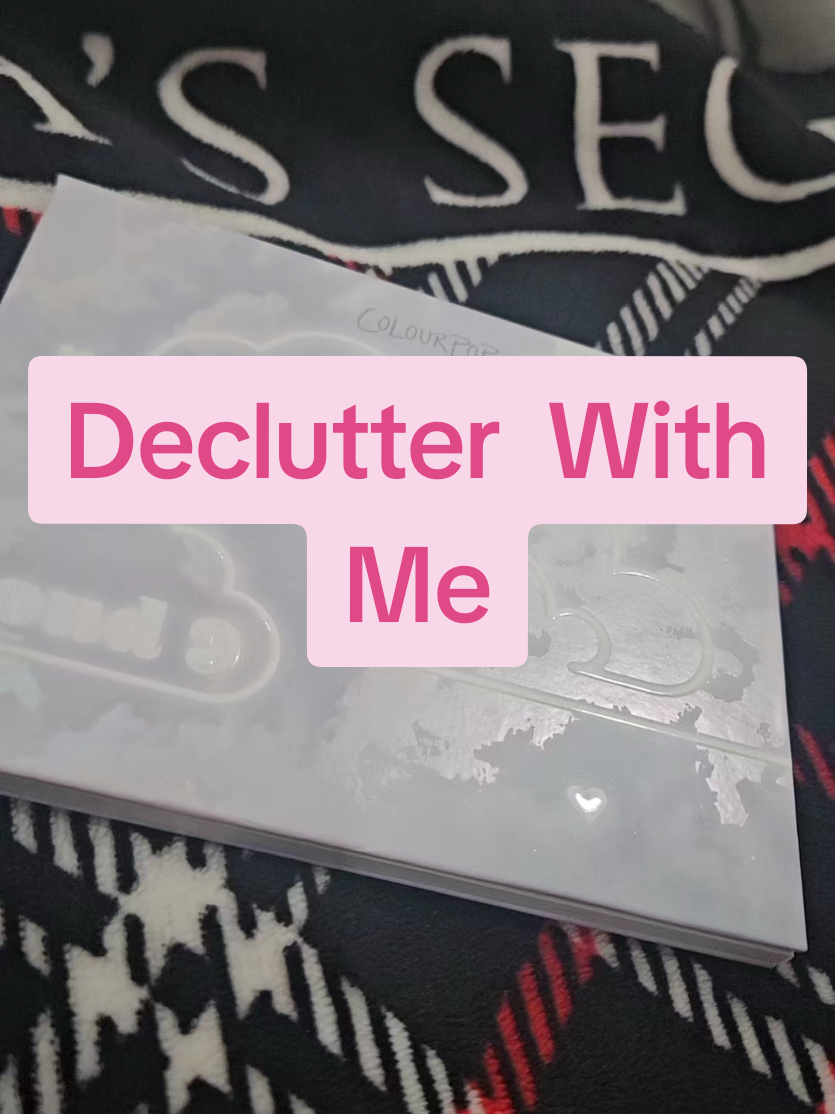 @Books & Girly Things 🎀🩷