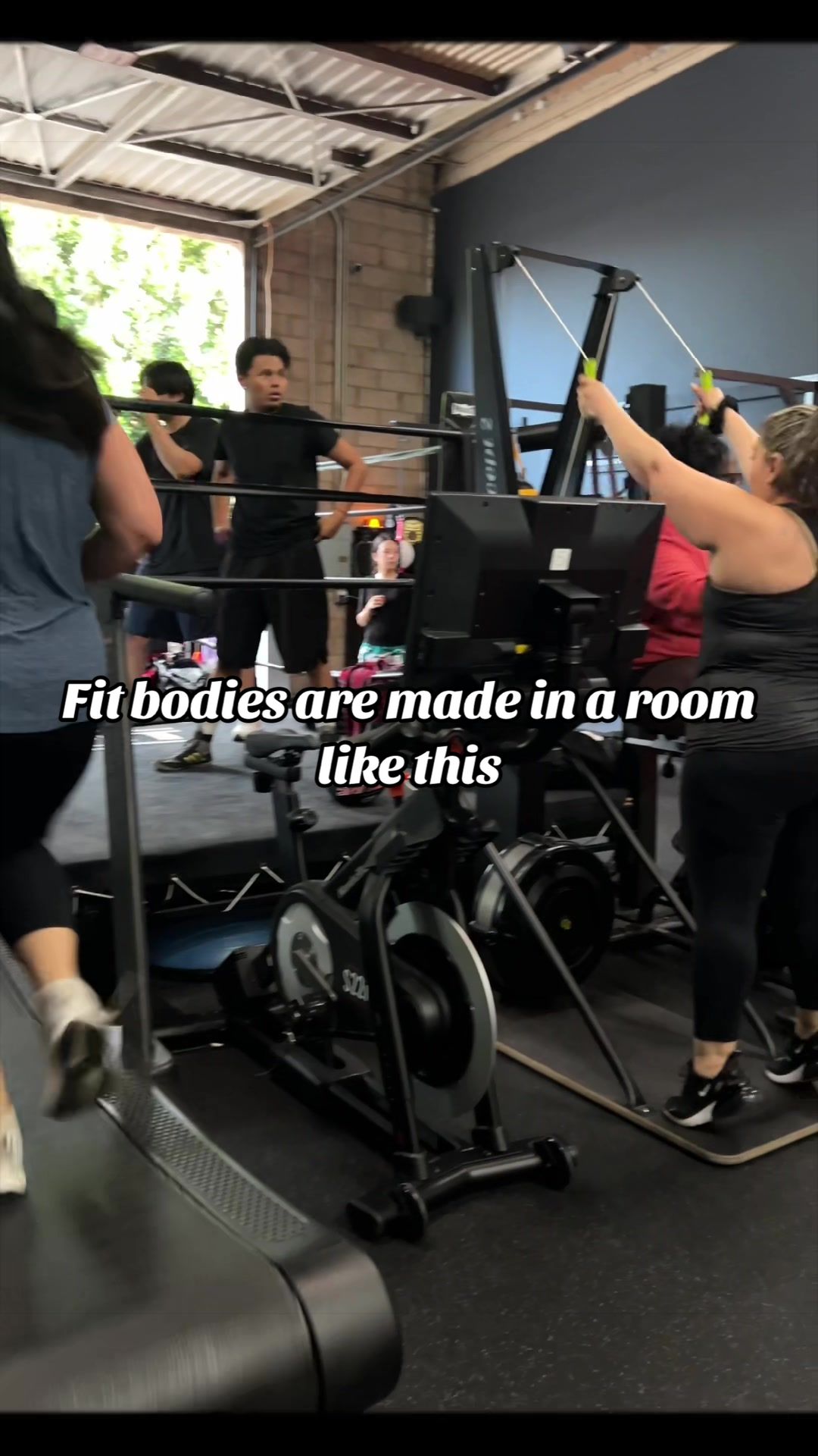 @RolandoCorzoFitness