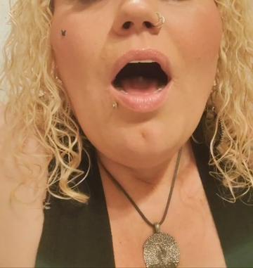 @DaisyBurps