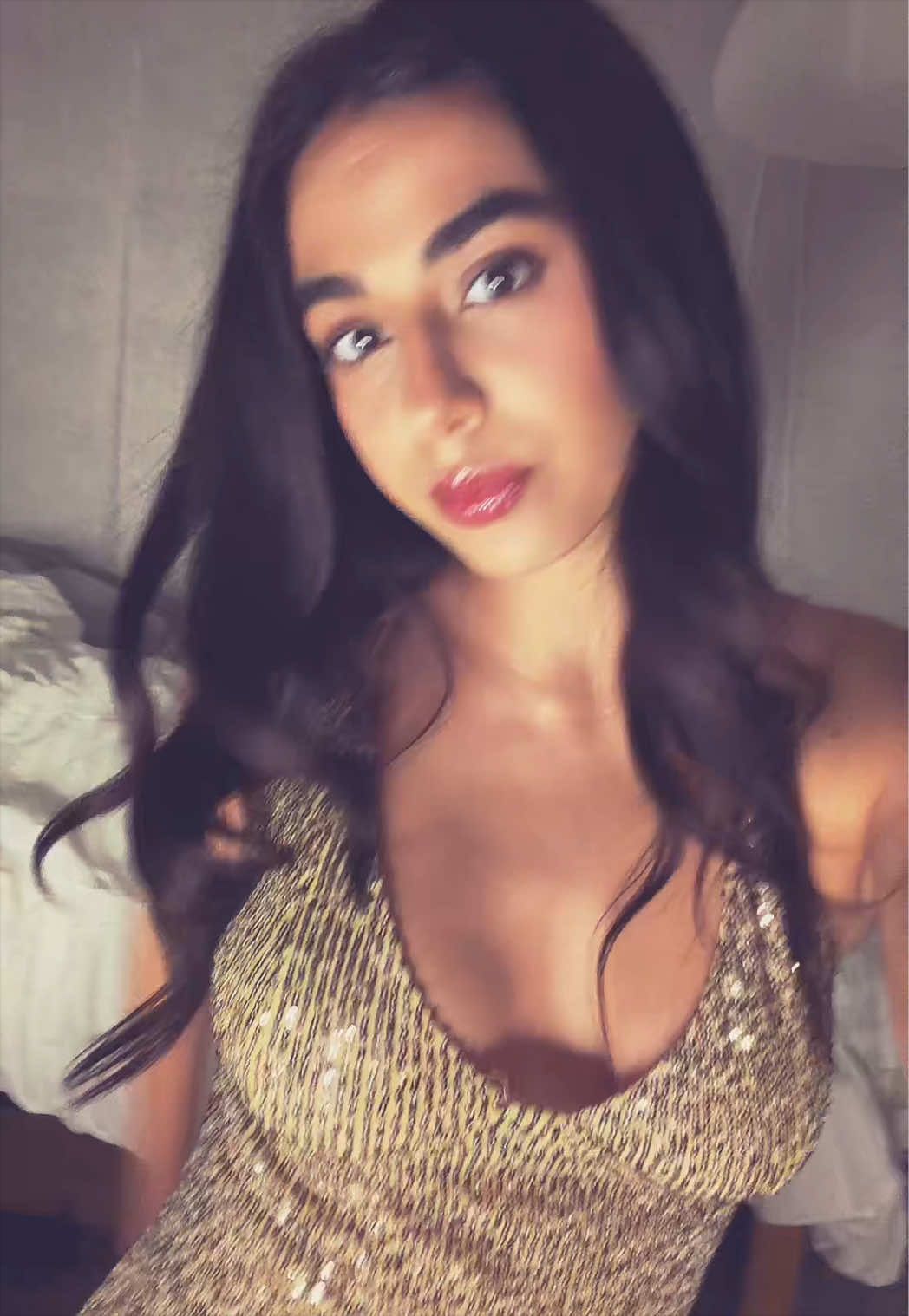 @Bella