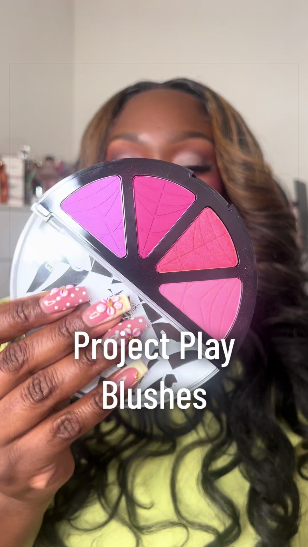 @Makeupbynesha
