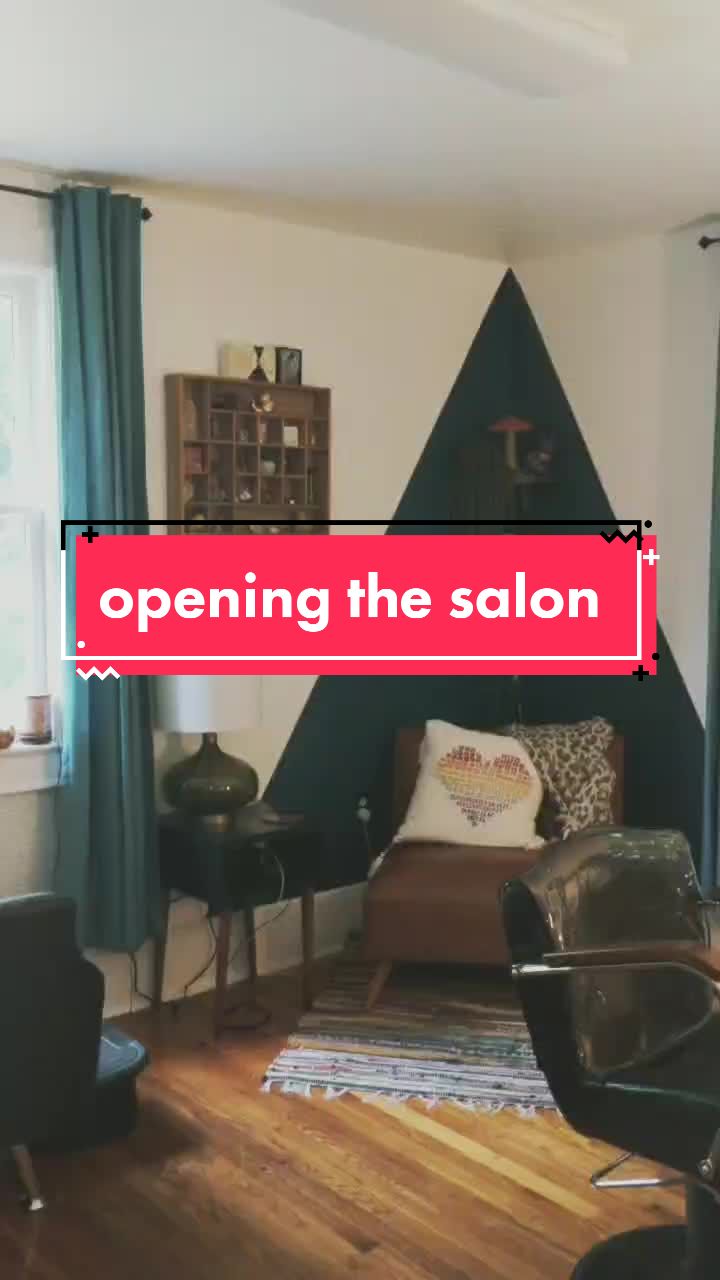 @KAYLA / Hair Colorist / SC