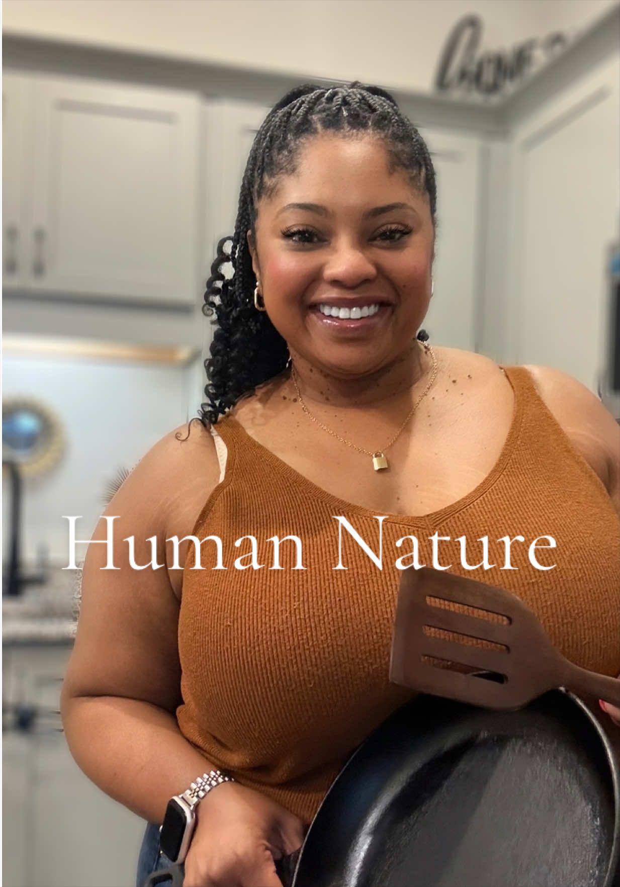 @Ash | HR Fashion Girl | BoyMom