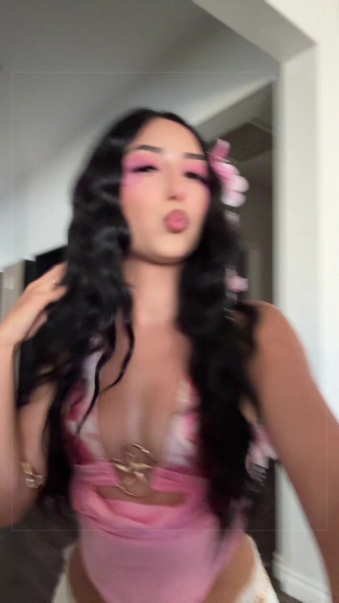 @yanely โก