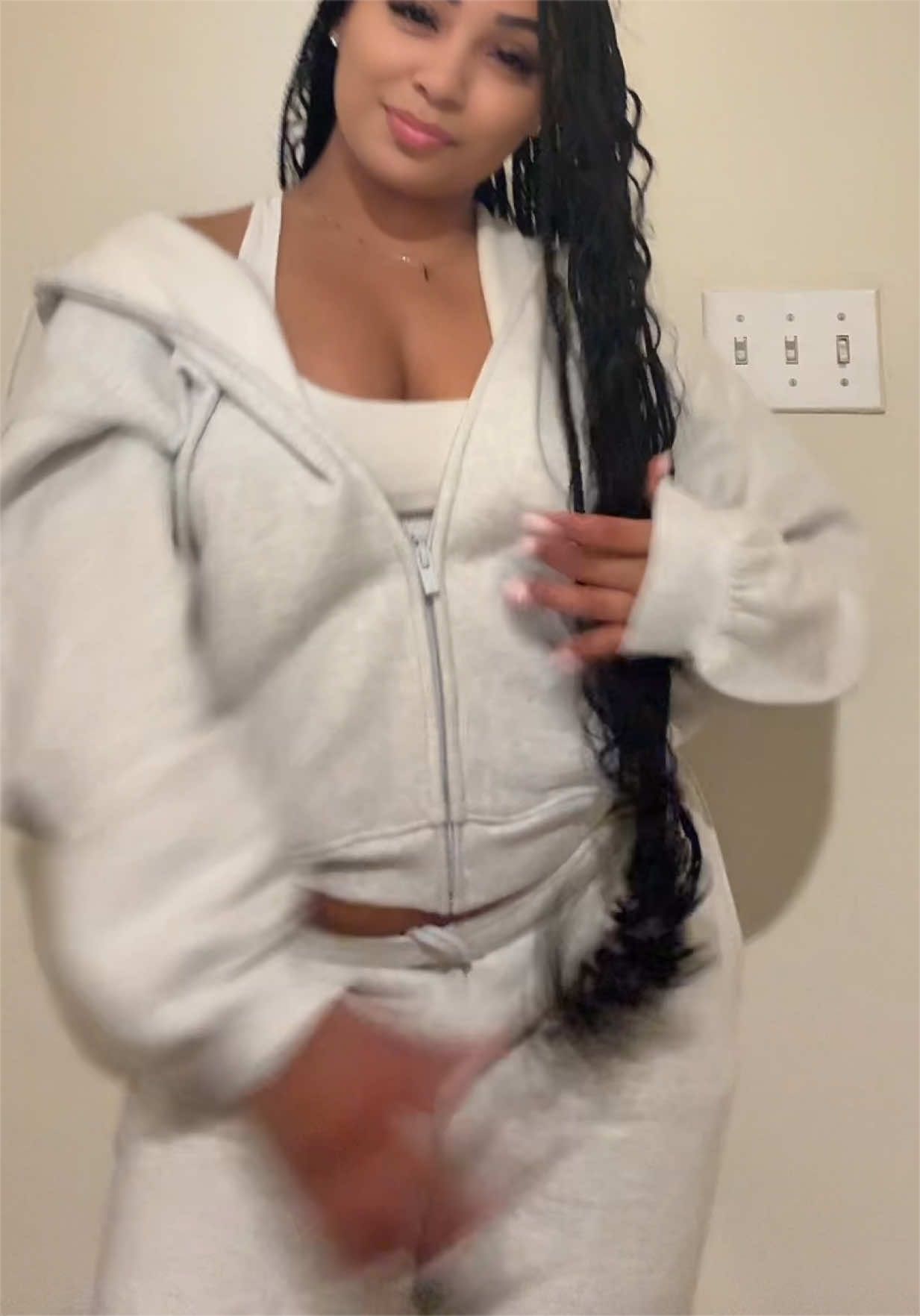 @amxv.v
