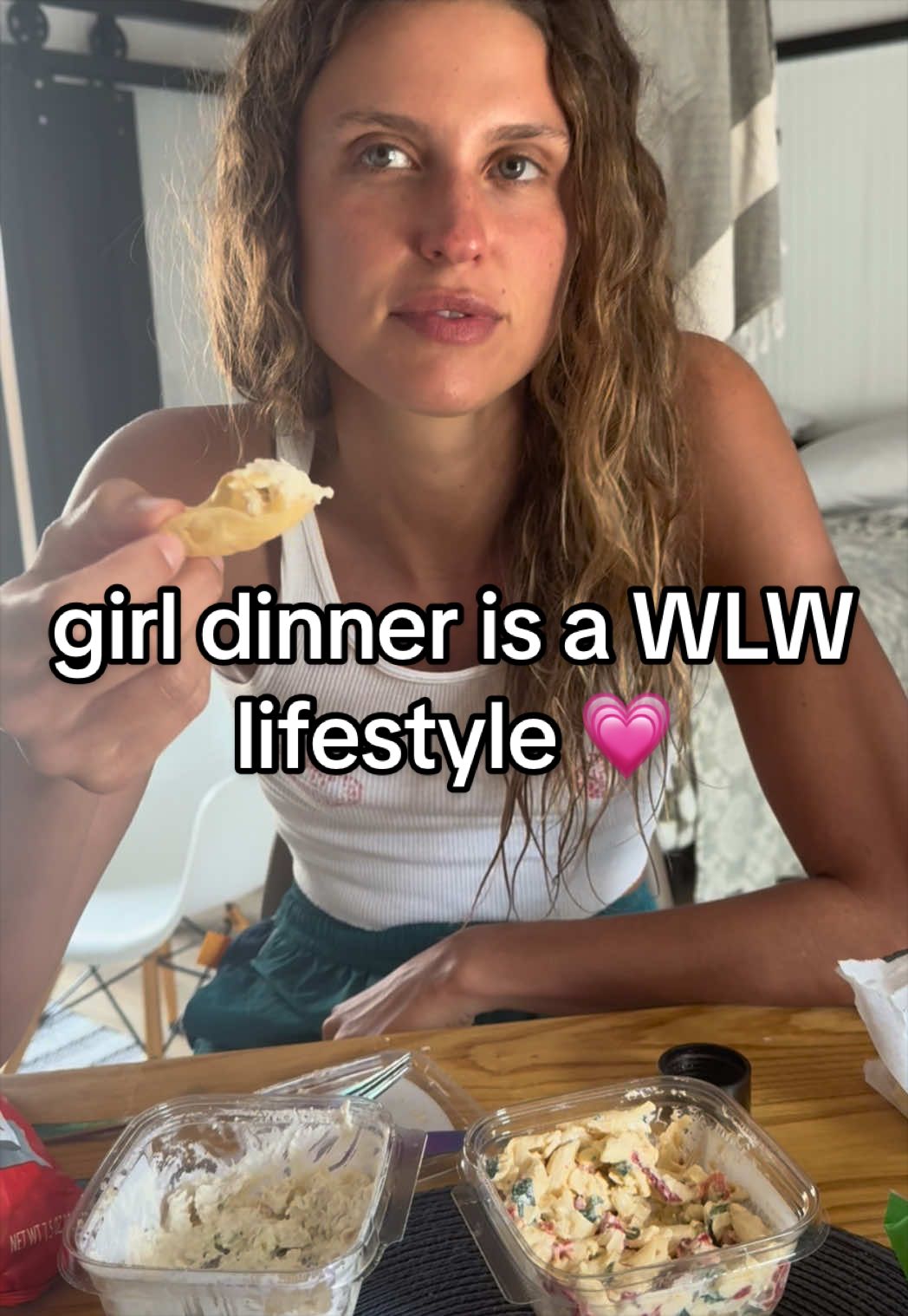 @katiebarnaa