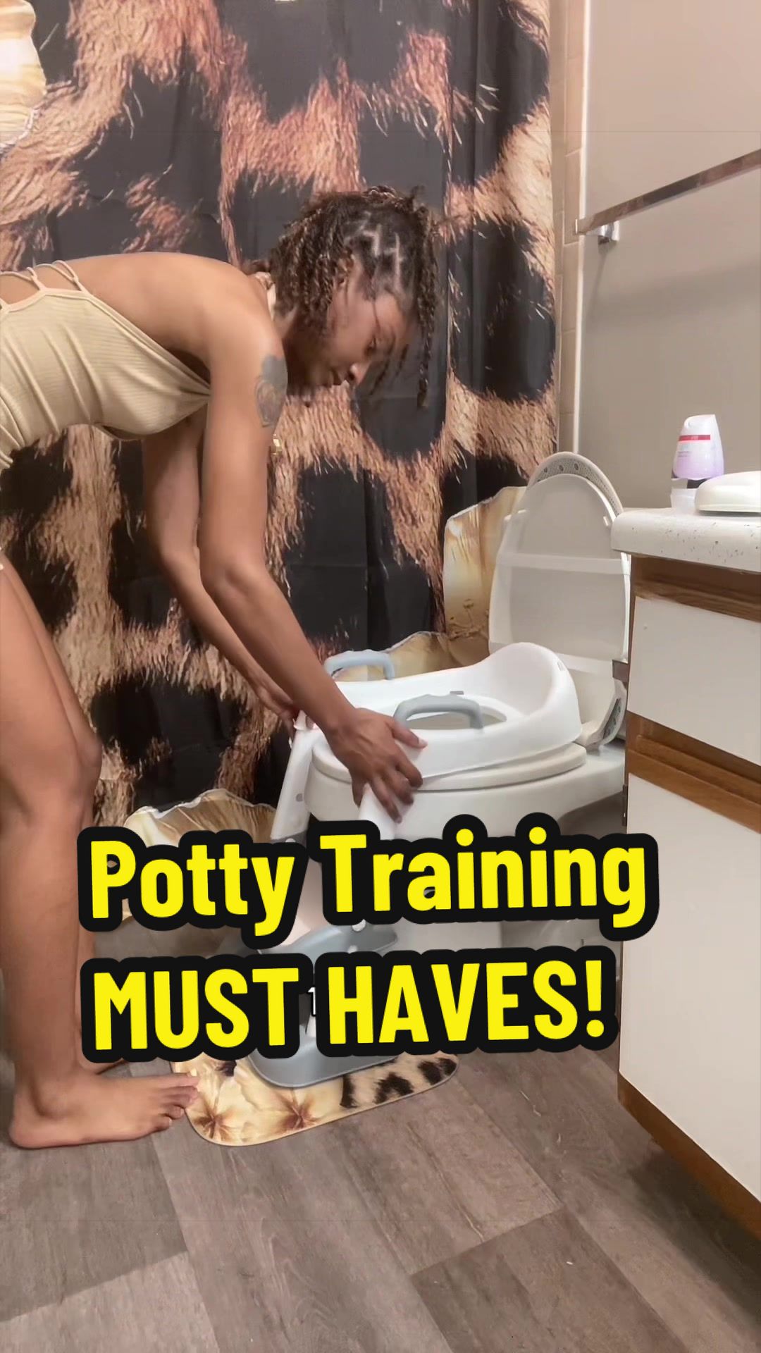 @Asha G / CLT content creator