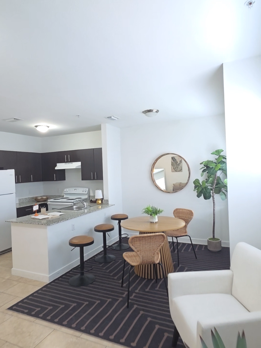 @Nadia Arrue Realtor