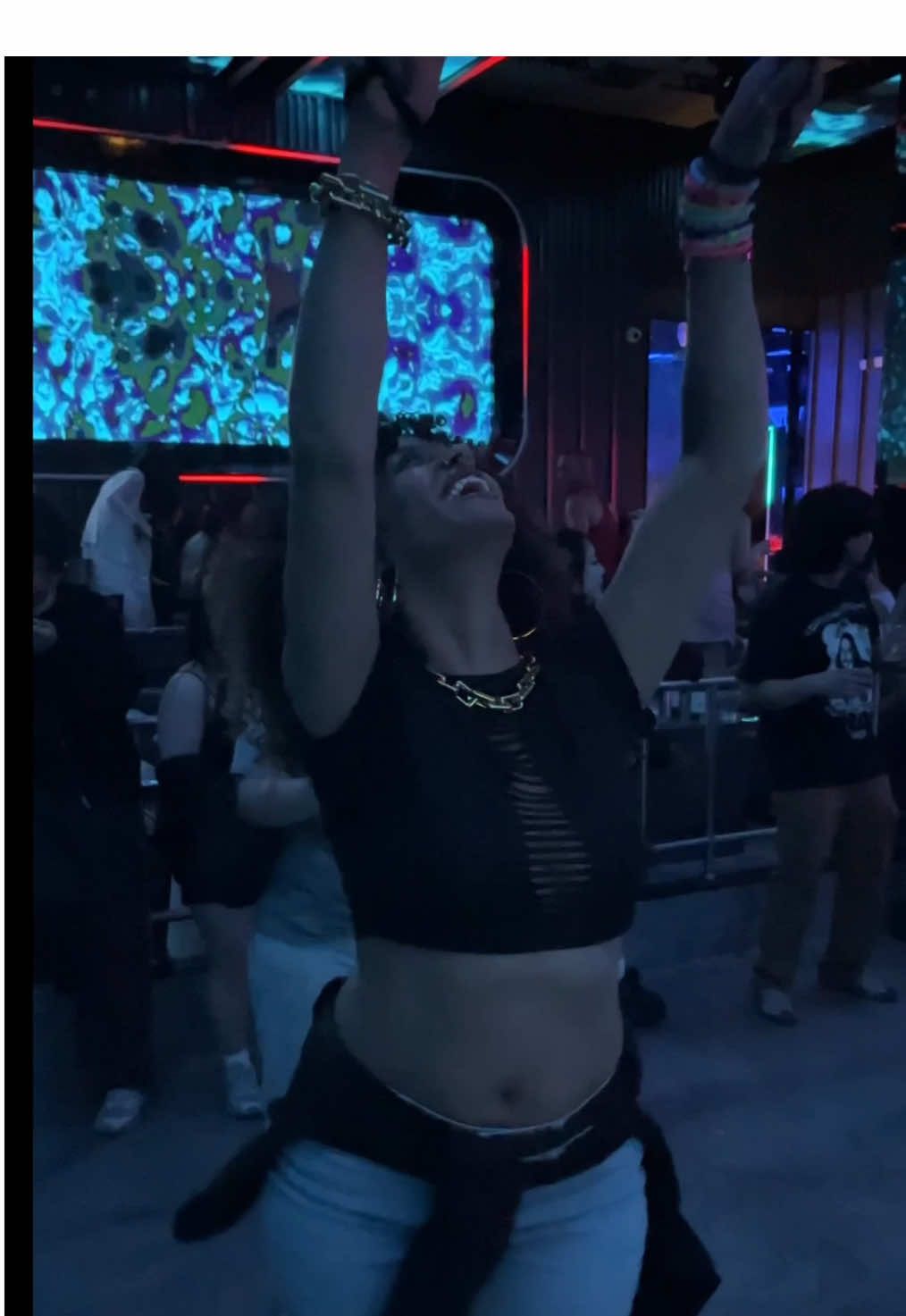 @UniverseLoverz