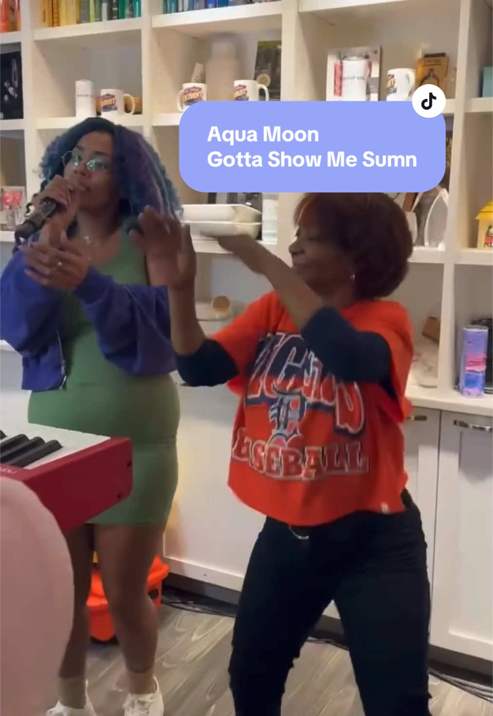 @detroitaquamoon