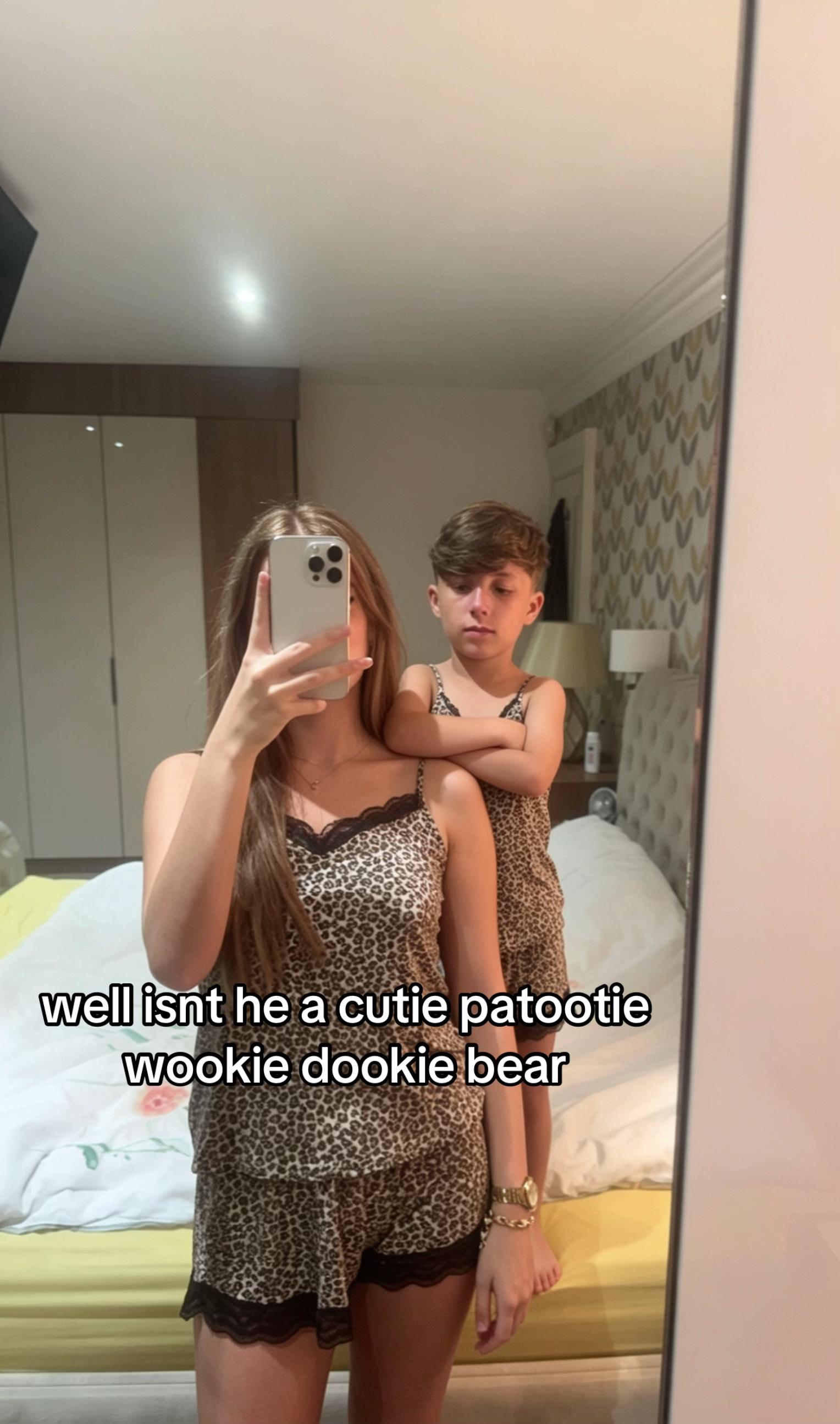 @izzyrosespam✌🏽