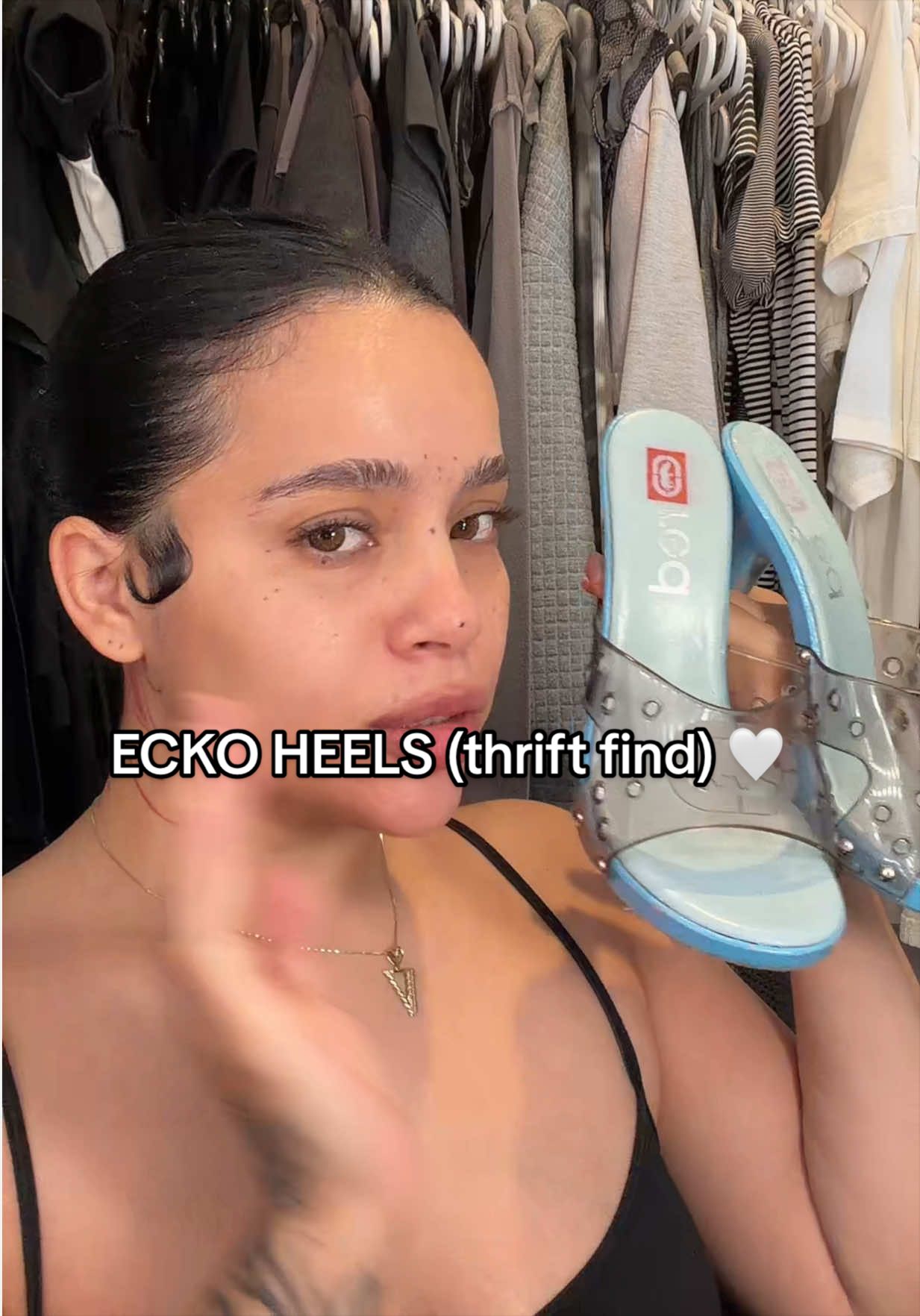 @Victoriavsqz