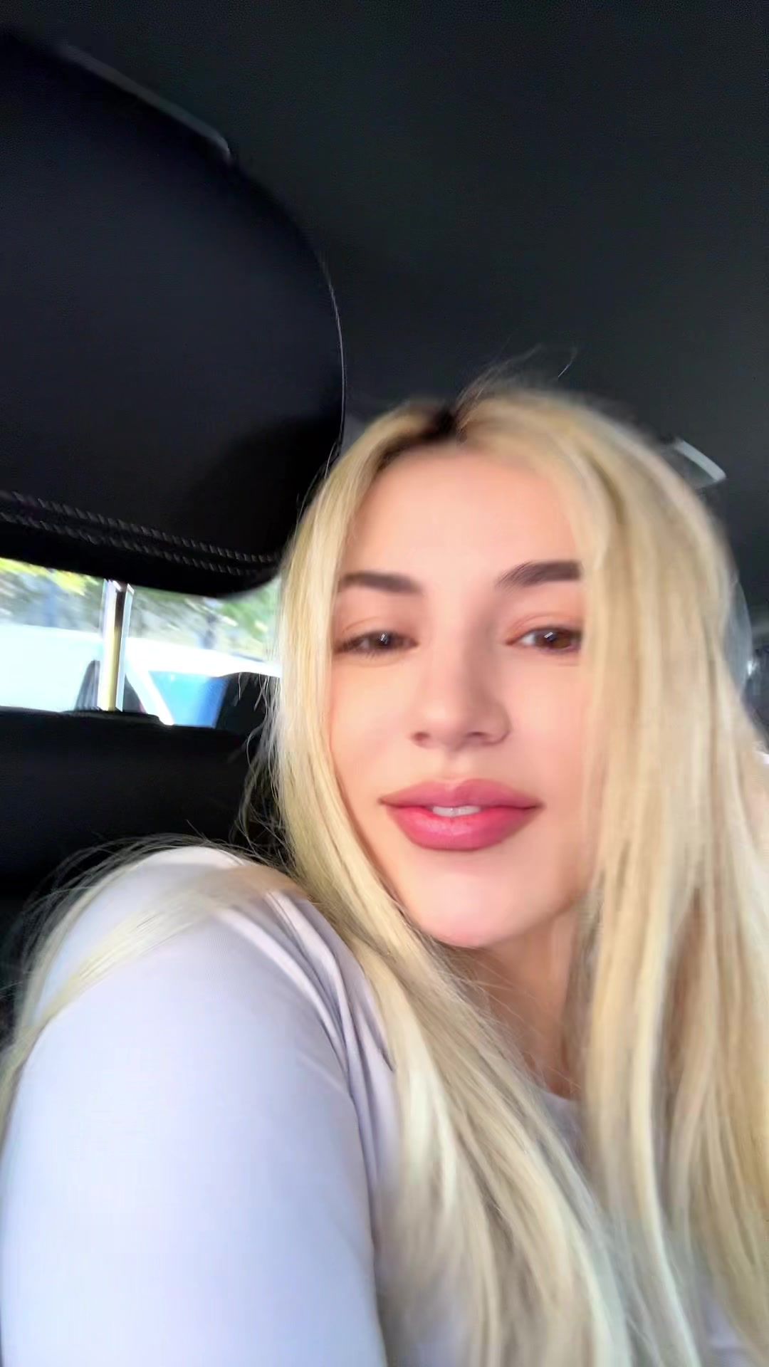 @Ava Max
