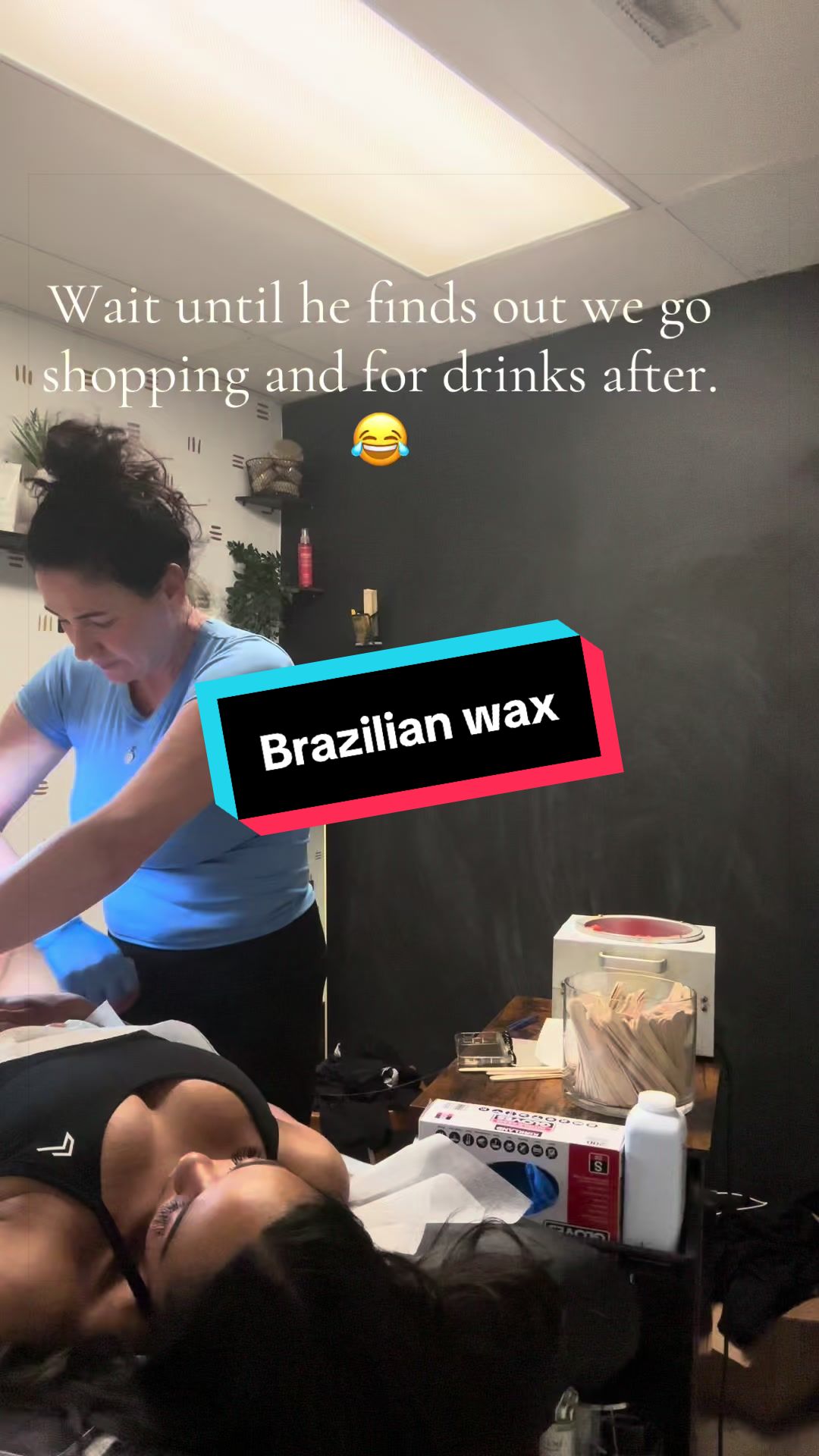 @kristenatthewaxbar