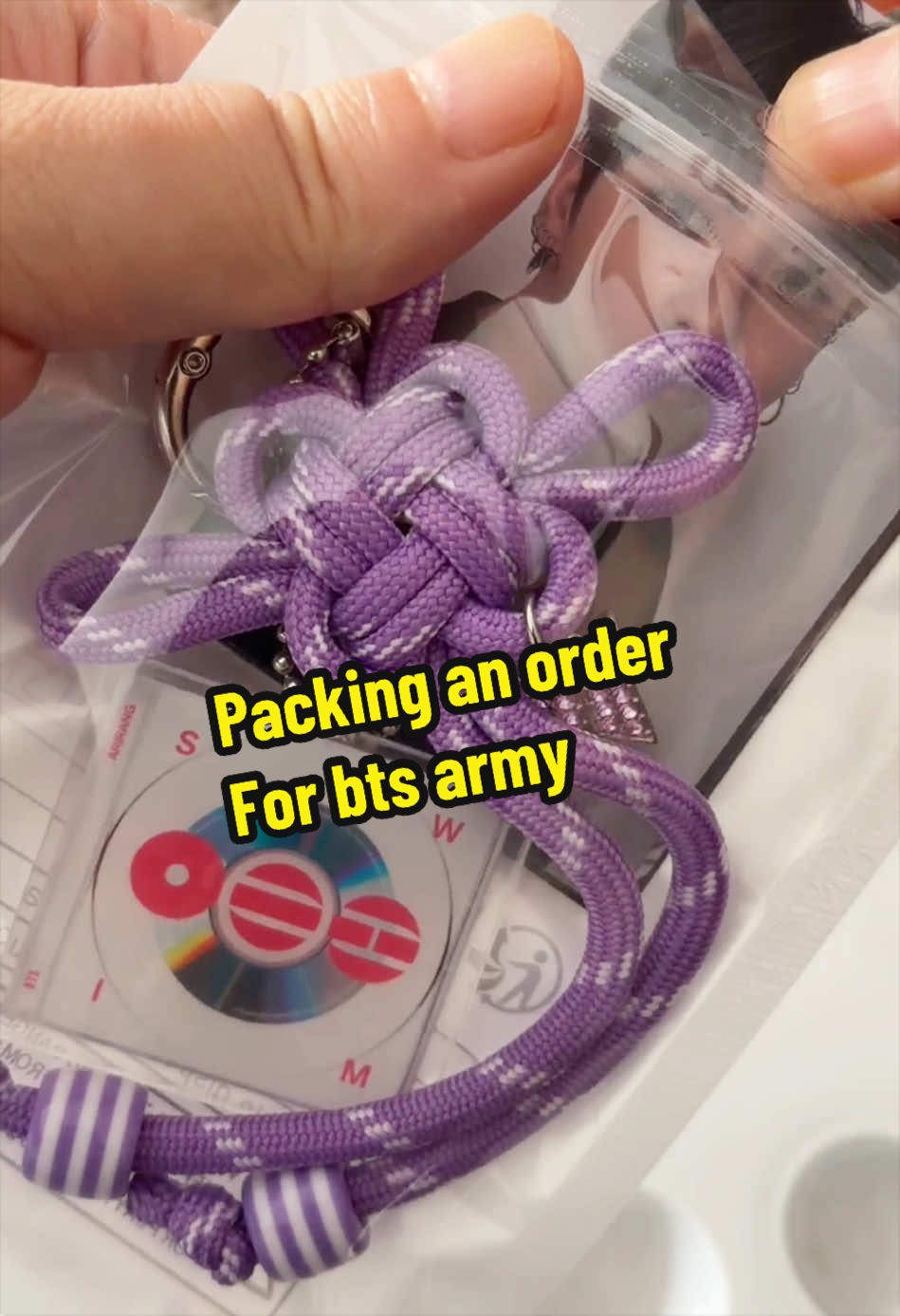 @MiVivi K-pop Merch