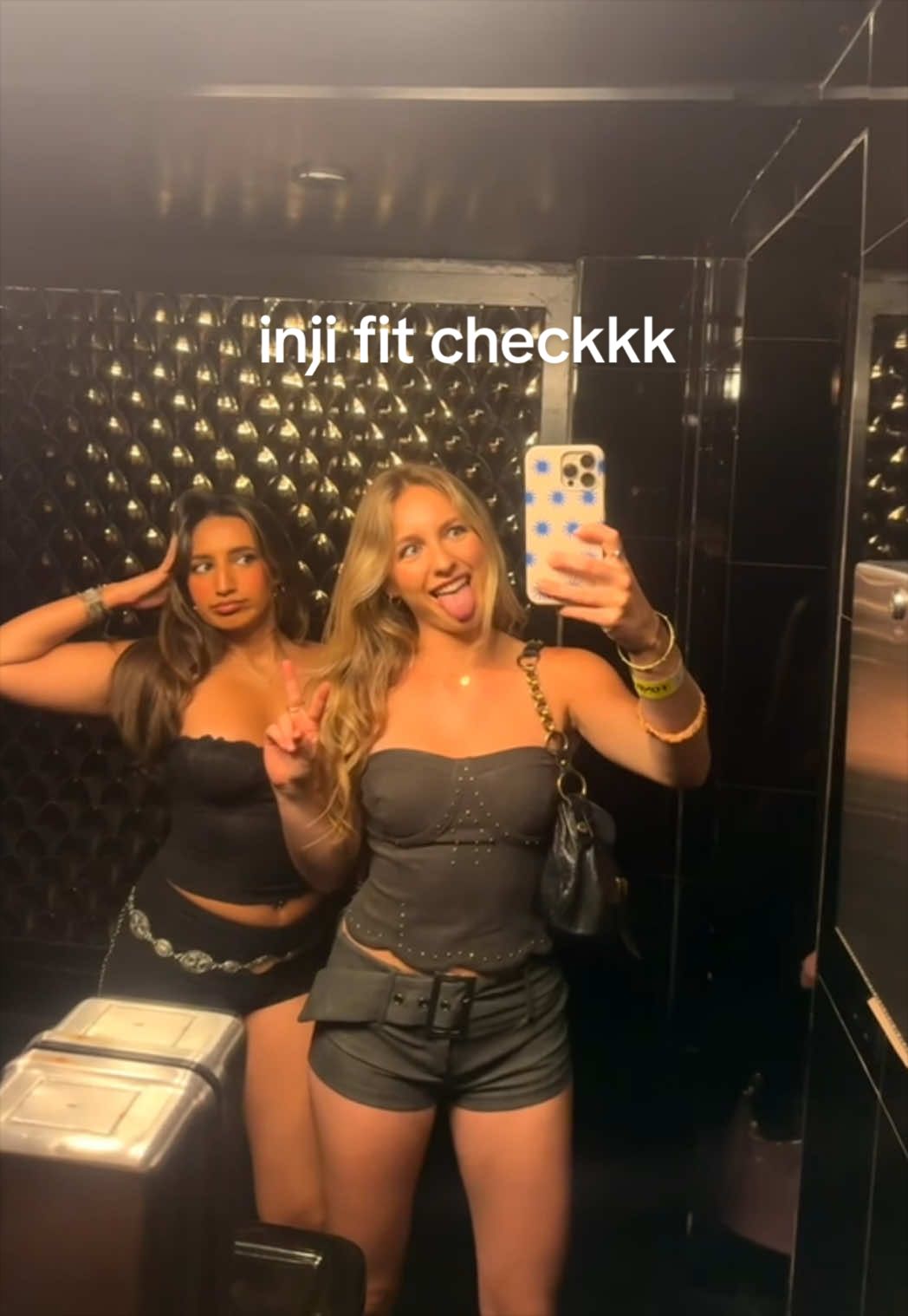 @vedikaxsinha