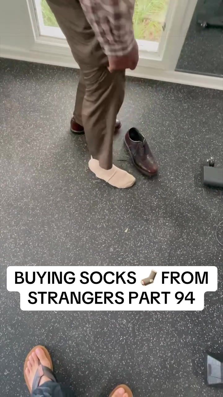 @_thesockguy_
