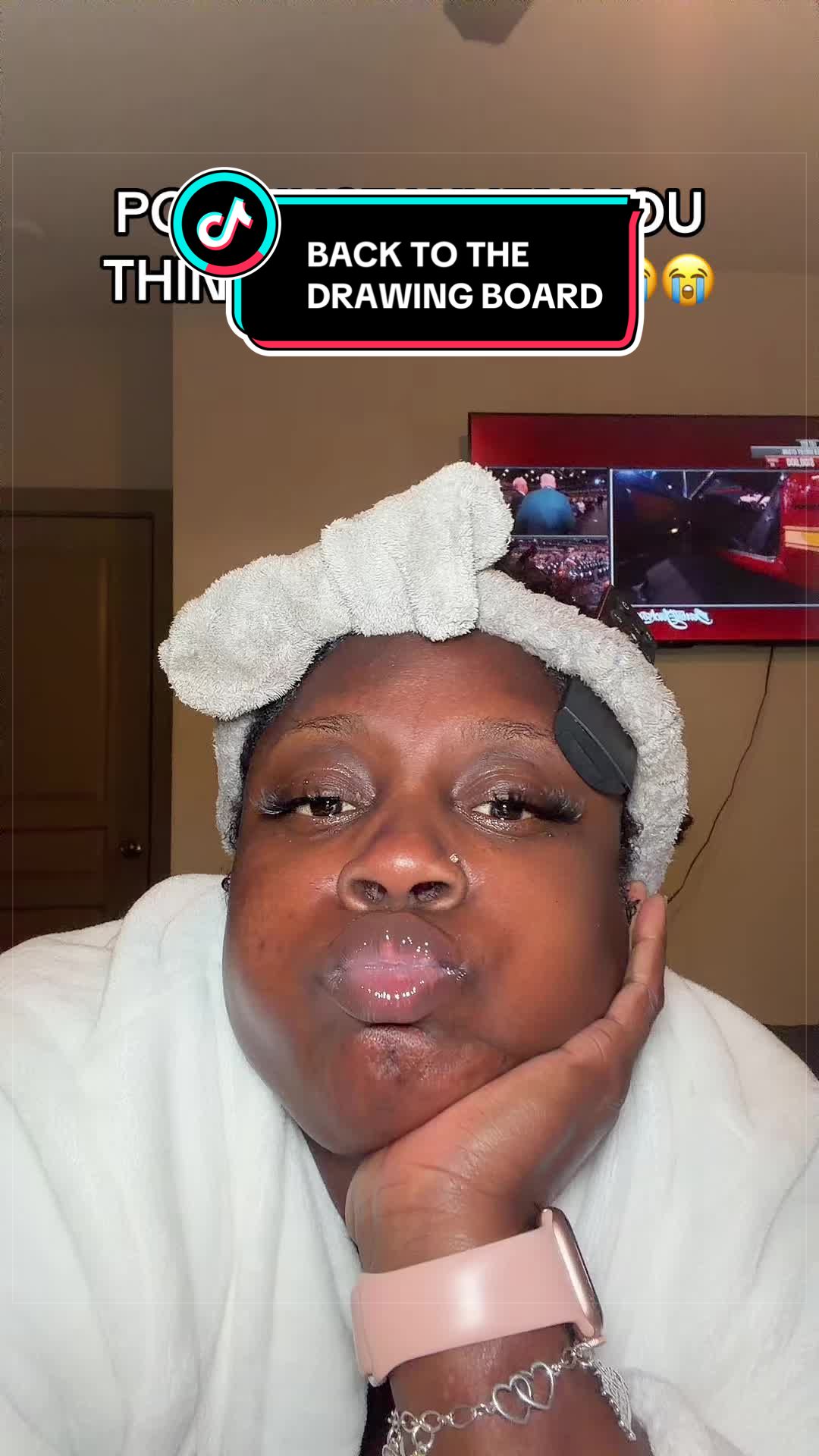 @MsTee_