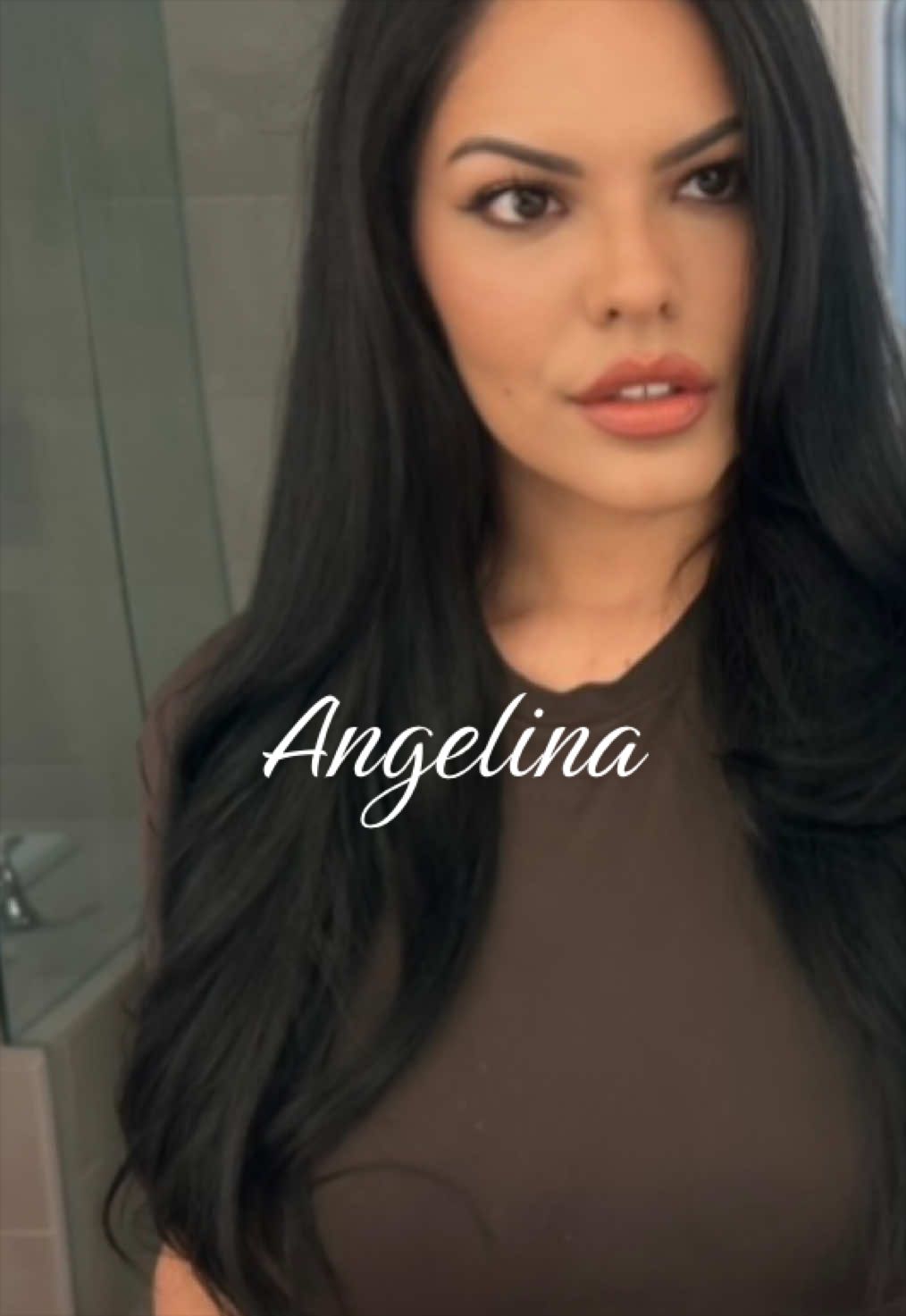 @itsyourfav_angelina