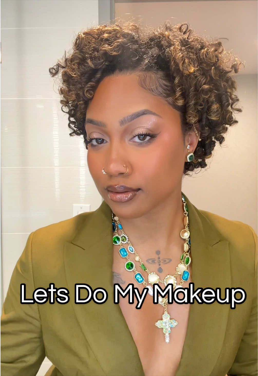 @curlybeviie