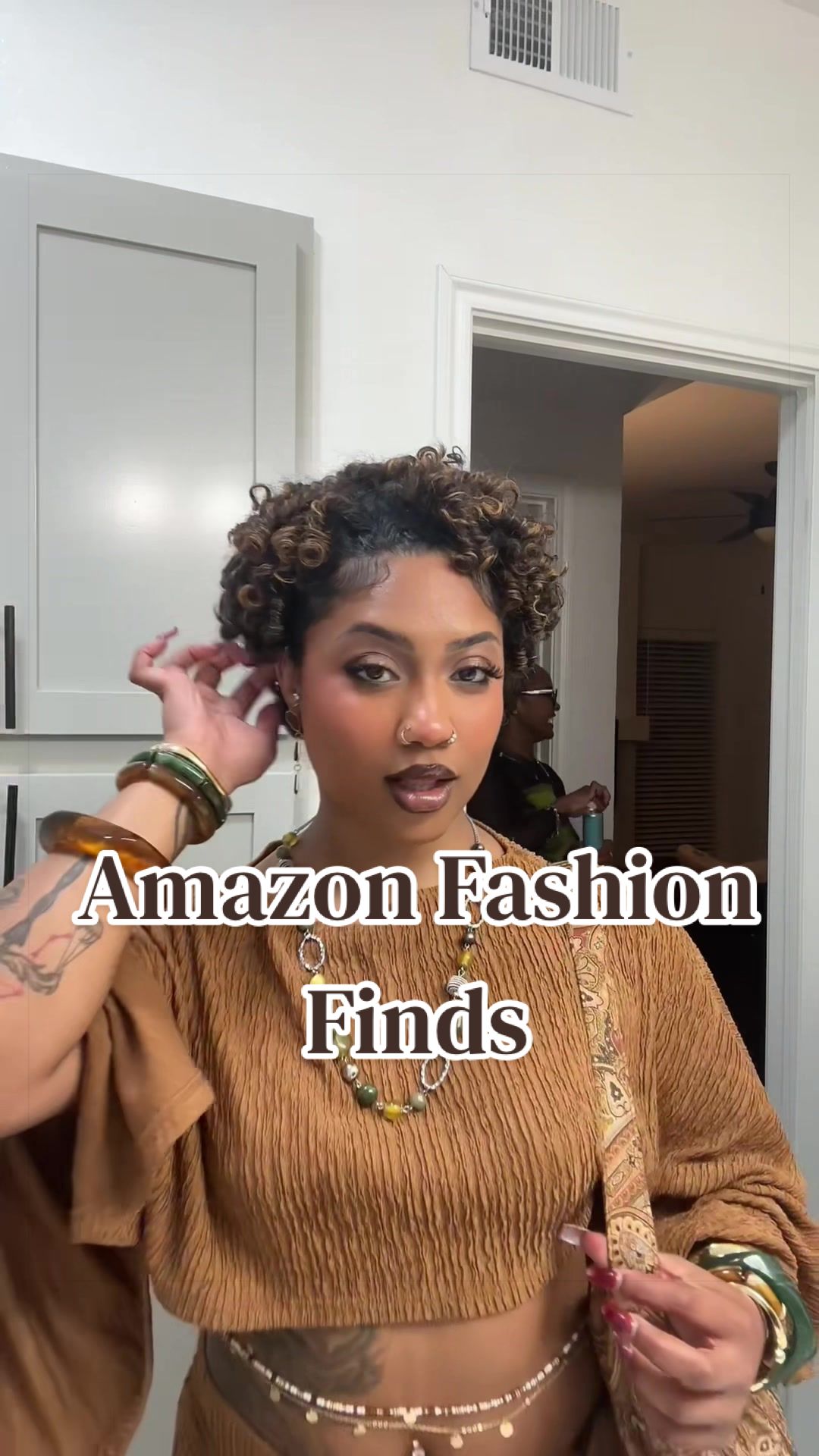 @curlybeviie