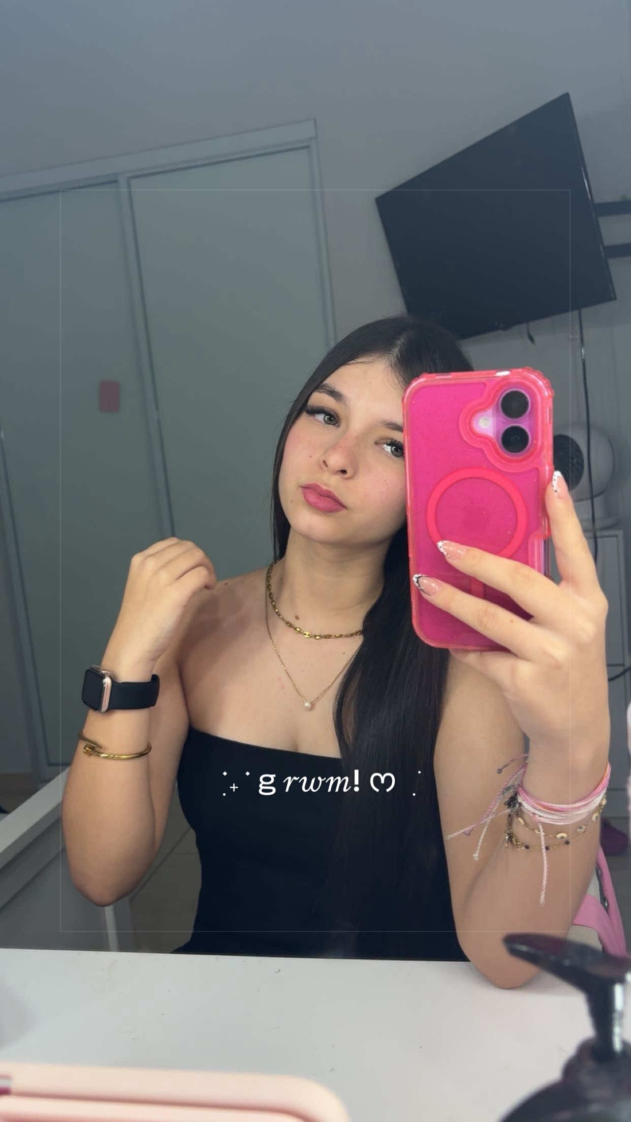 @ᥫ᭡.