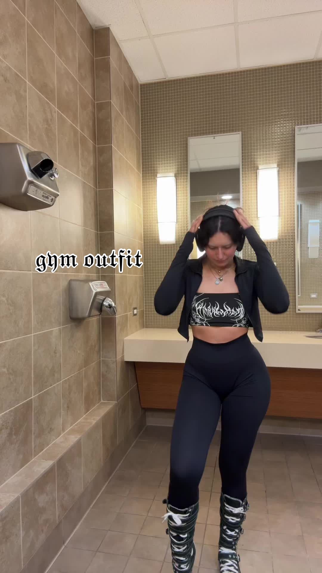 @ghoulieliz