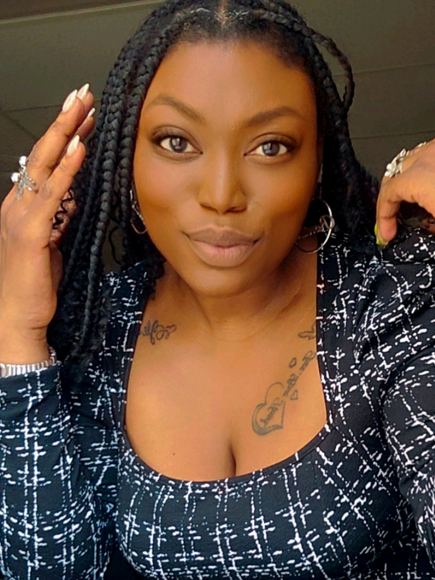 @FabulouslyFly