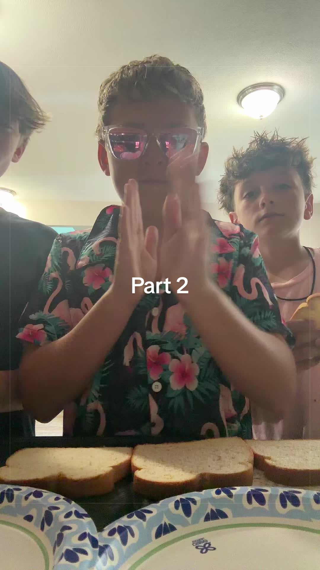 @😎