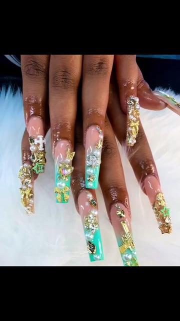 @Dollhouse nails of Tampa