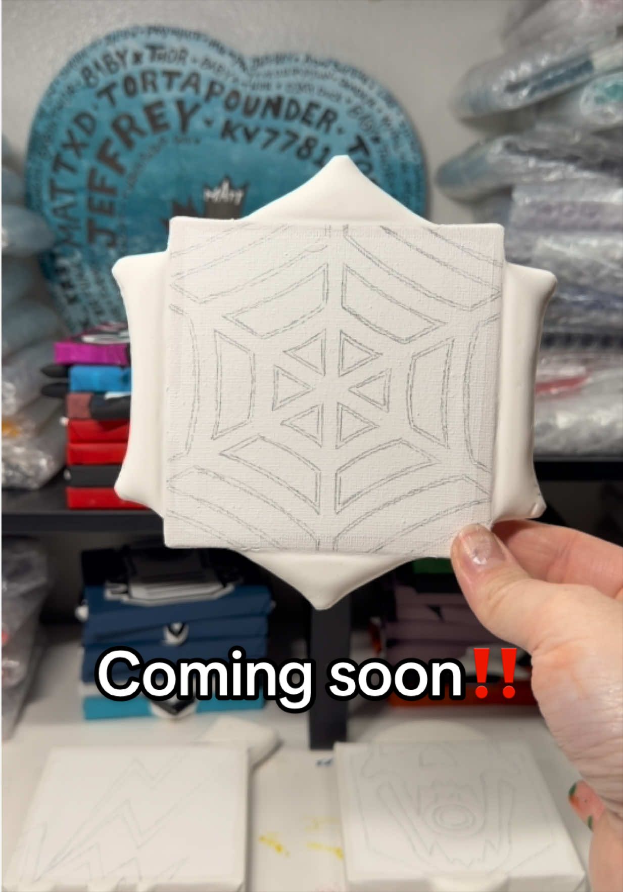 @AlexusPaints